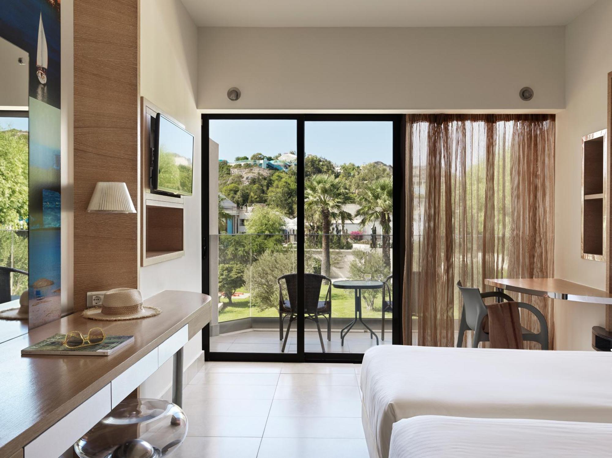 Twin Room Land View
