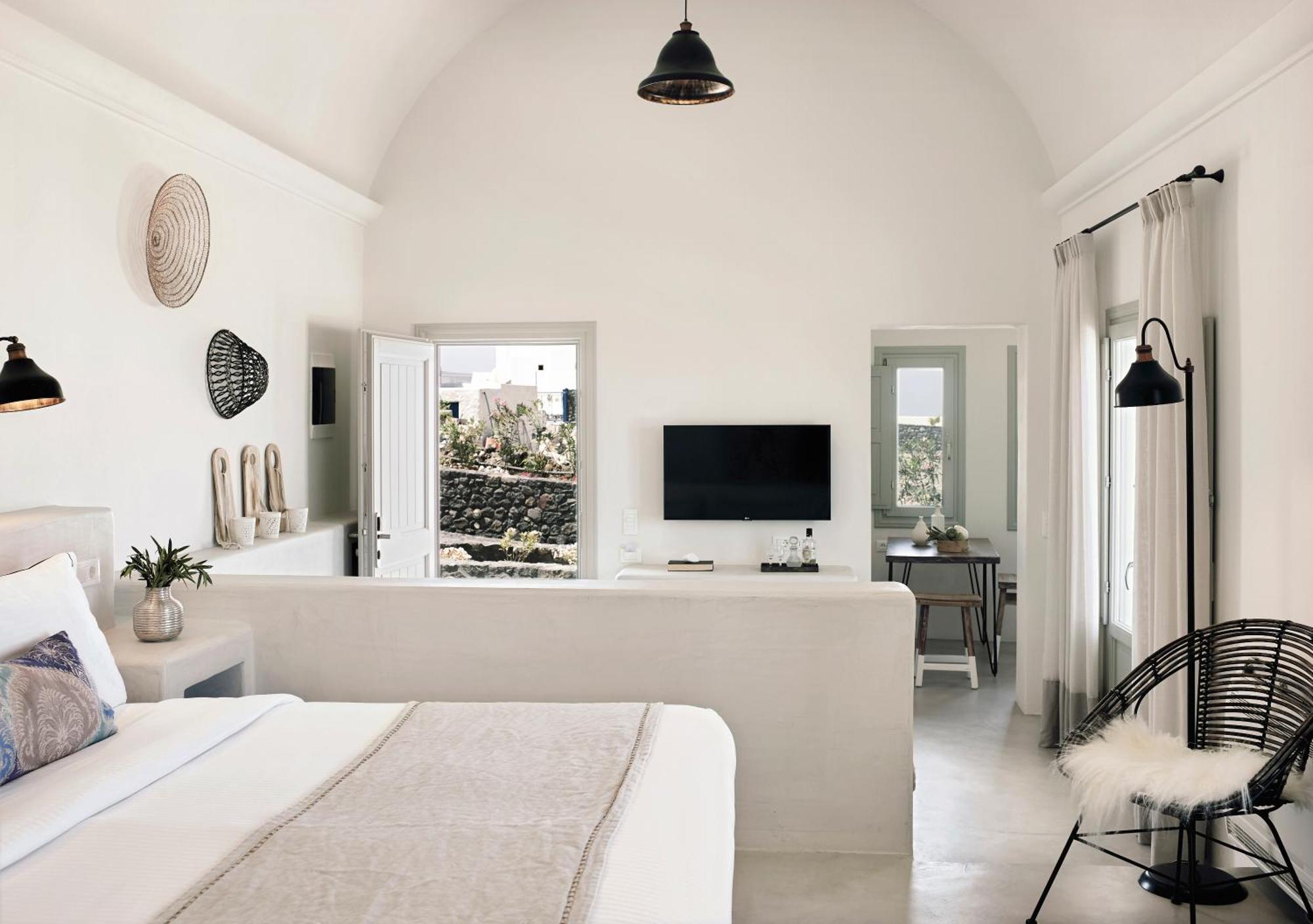 Sunset & Sea View Suite Pool & Jacuzzi