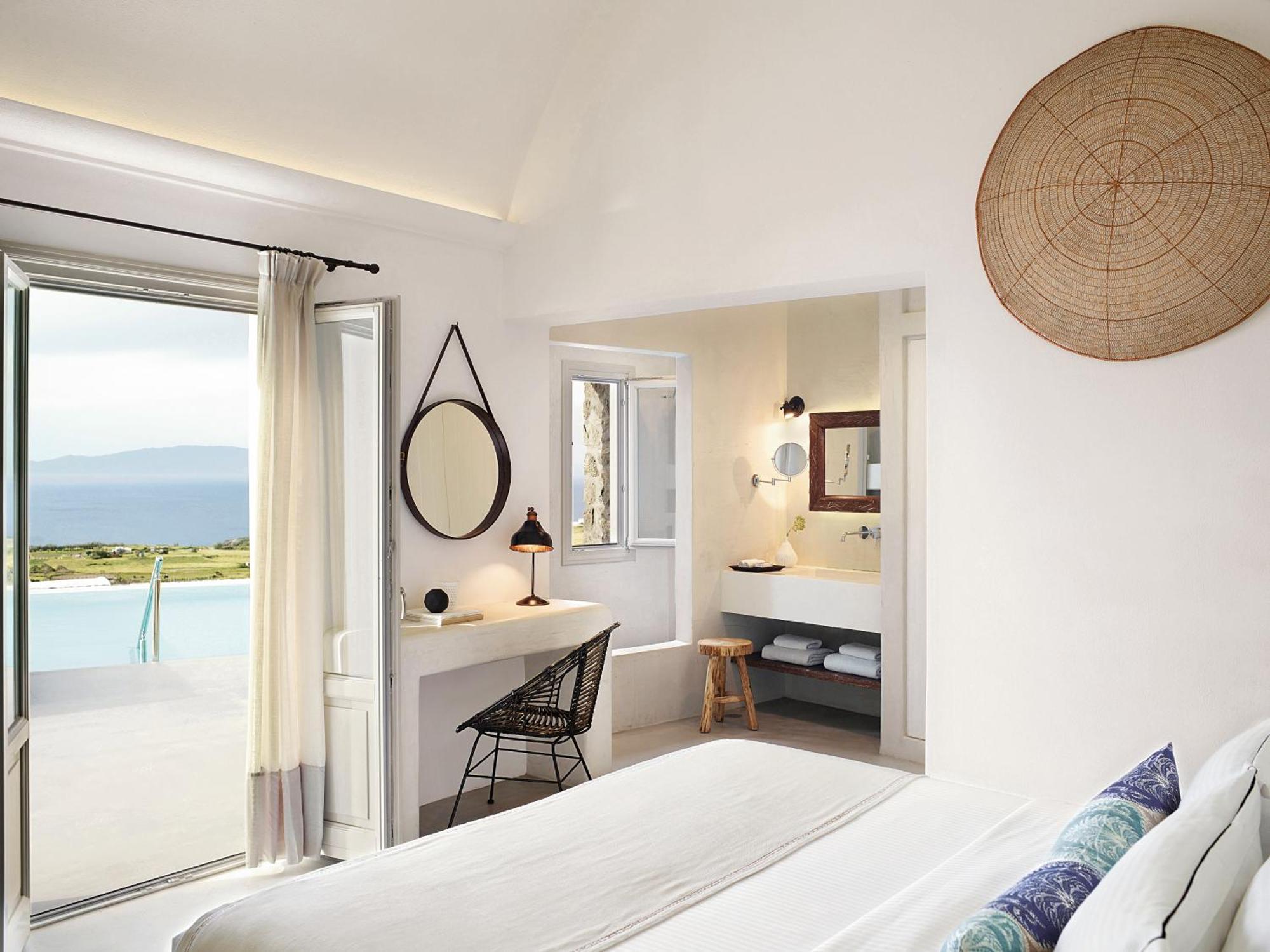 Sunset & Sea View Suite Pool & Jacuzzi