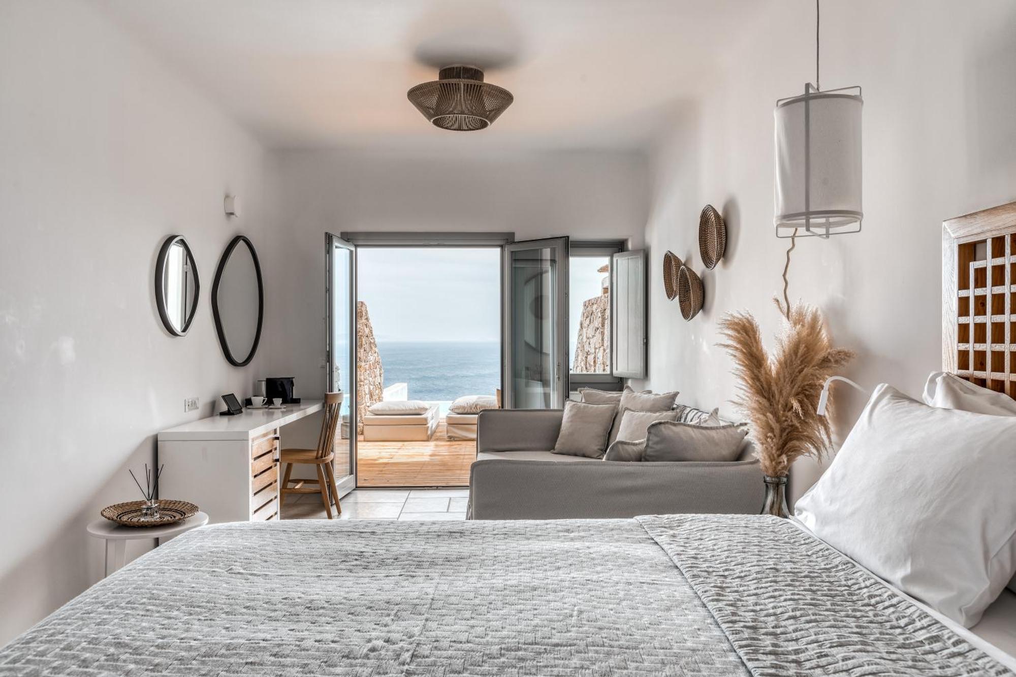 Premium Suite Private Pool & Sea View