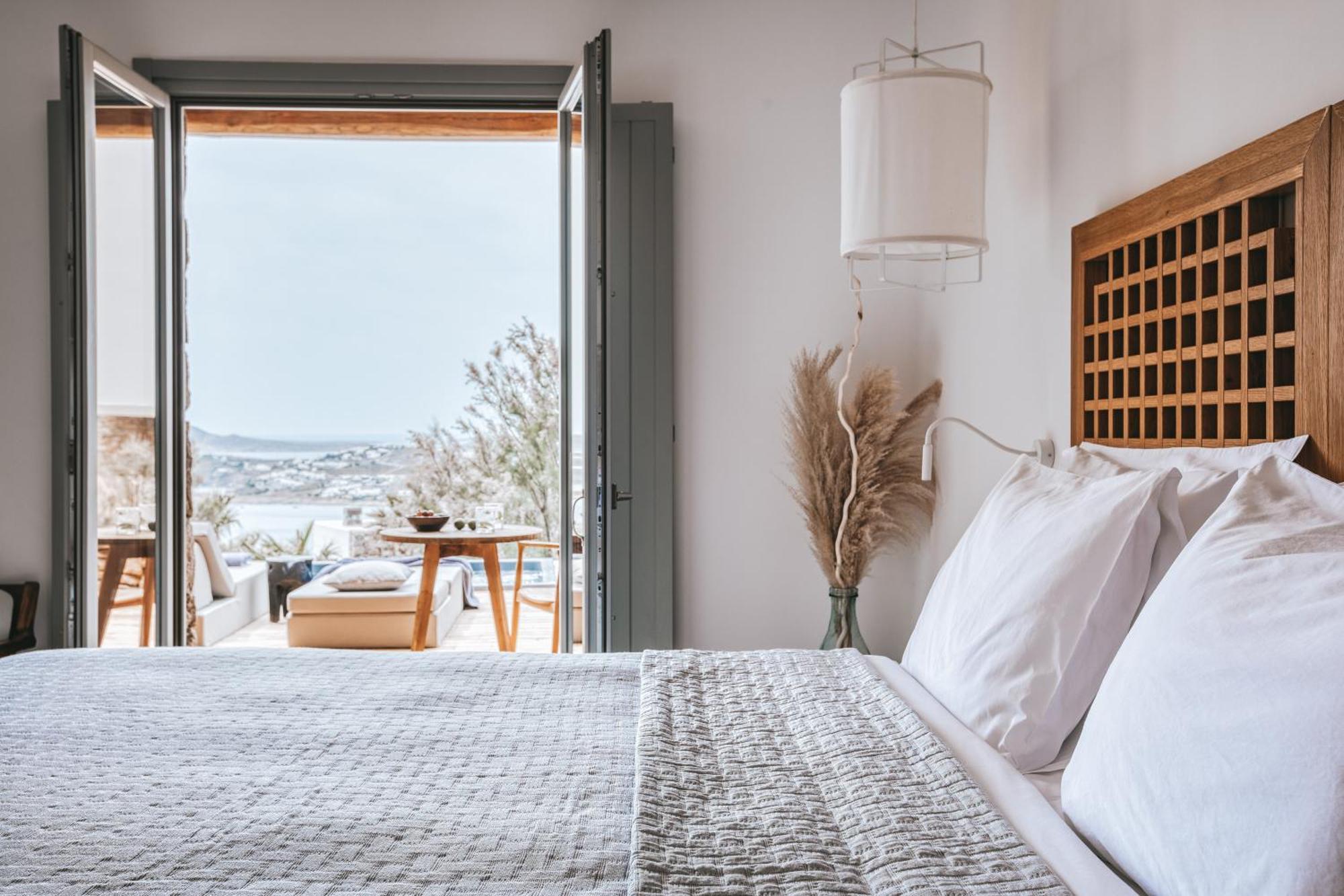 Silver Suite Private Jacuzzi & Sea View