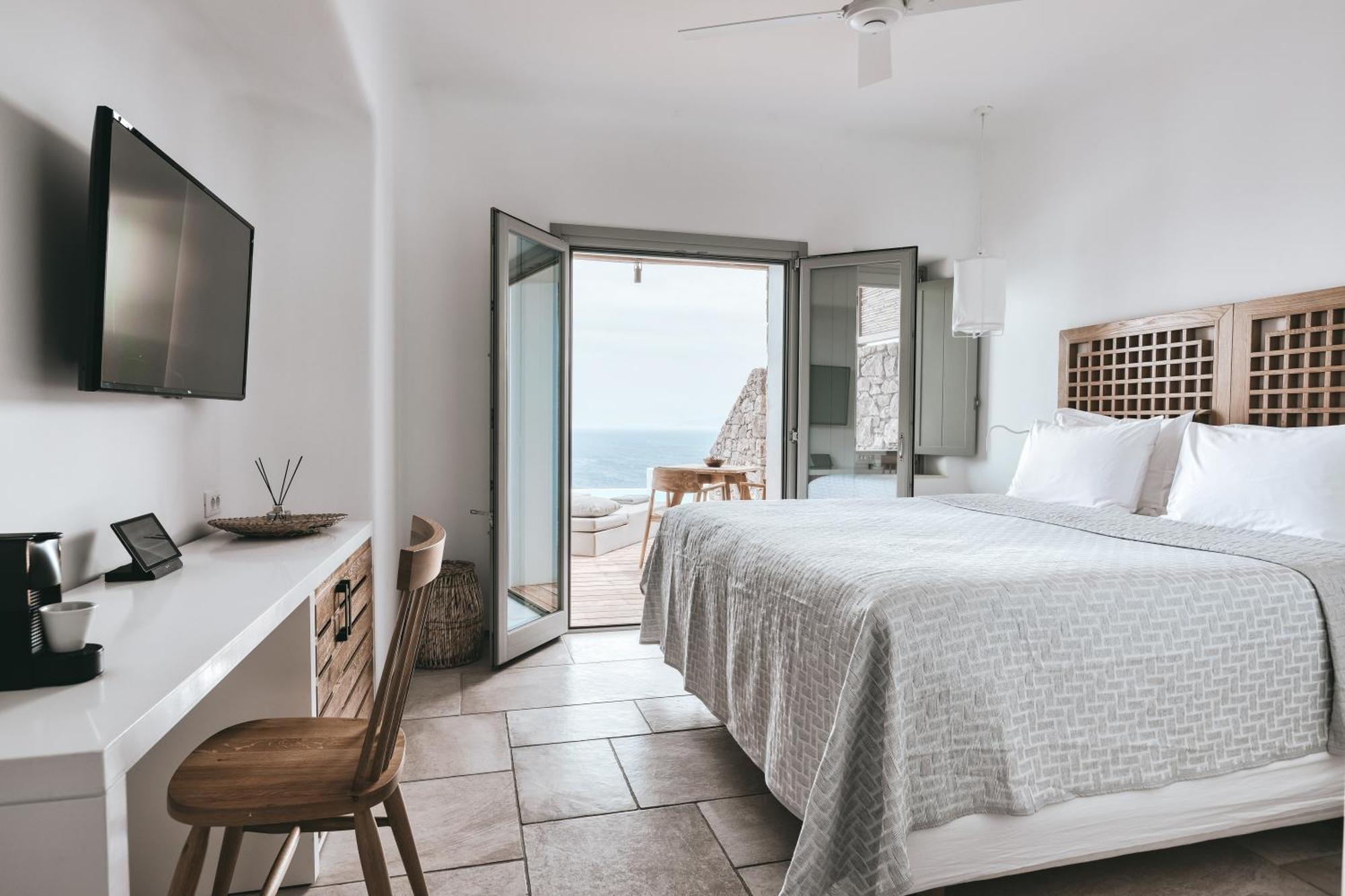 Junior Suite Private Pool & Sea View