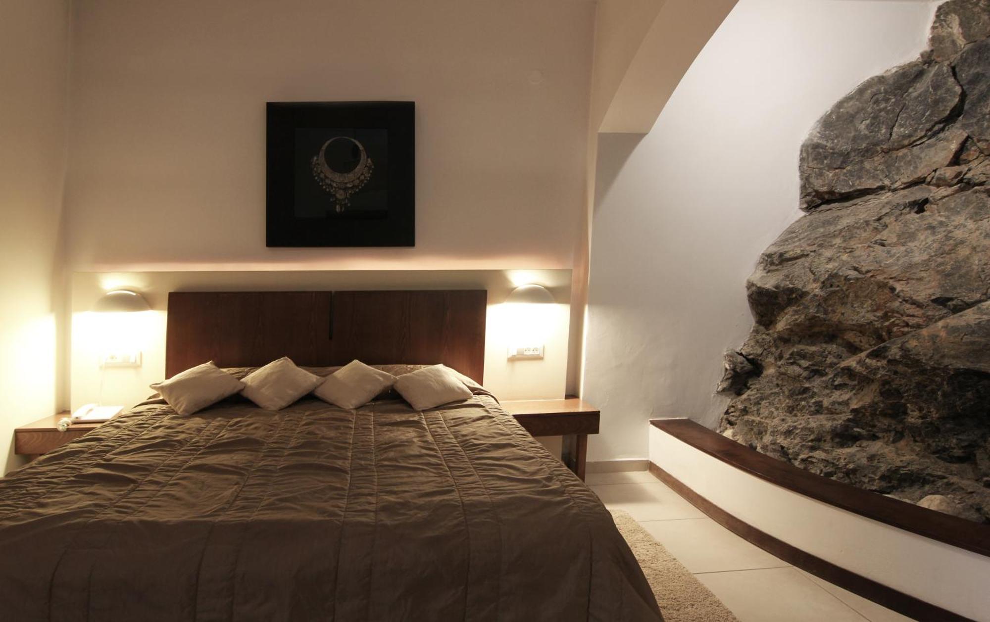 Deluxe Master Suite Mountain View