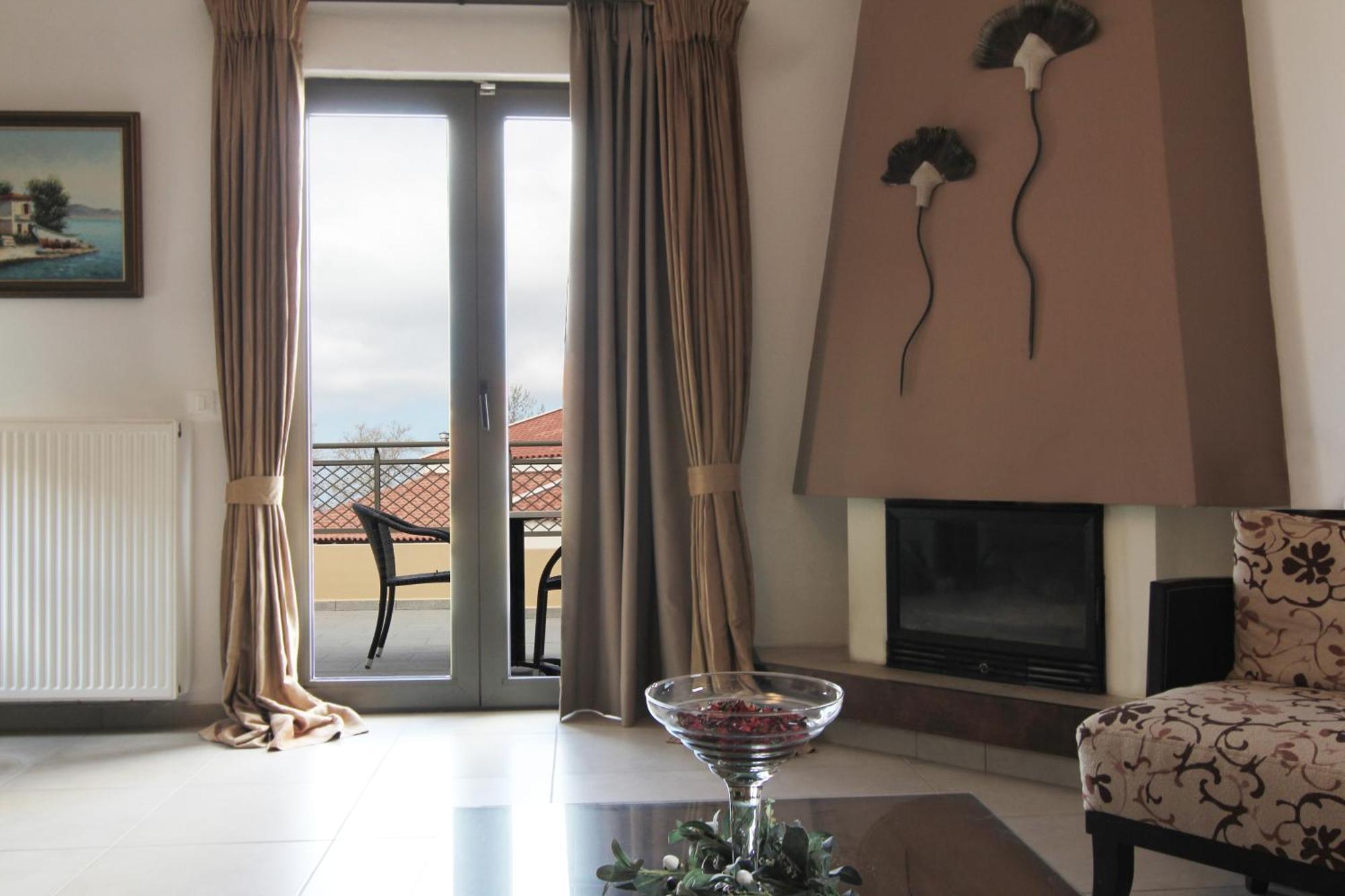 Deluxe Master Suite Mountain View
