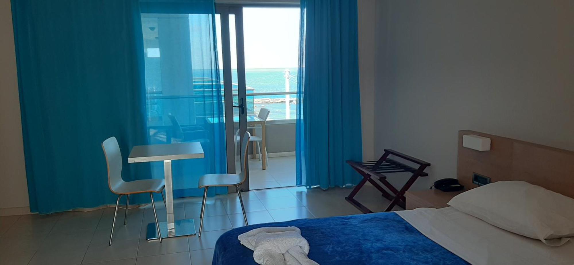 Studio Partial Sea View