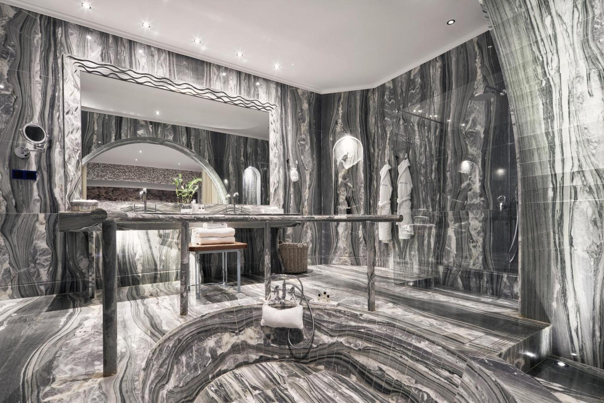 Sea View Suite