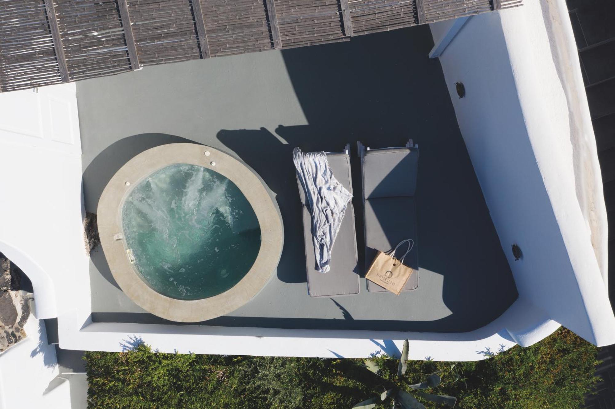 Honeymoon Double Room Caldera View