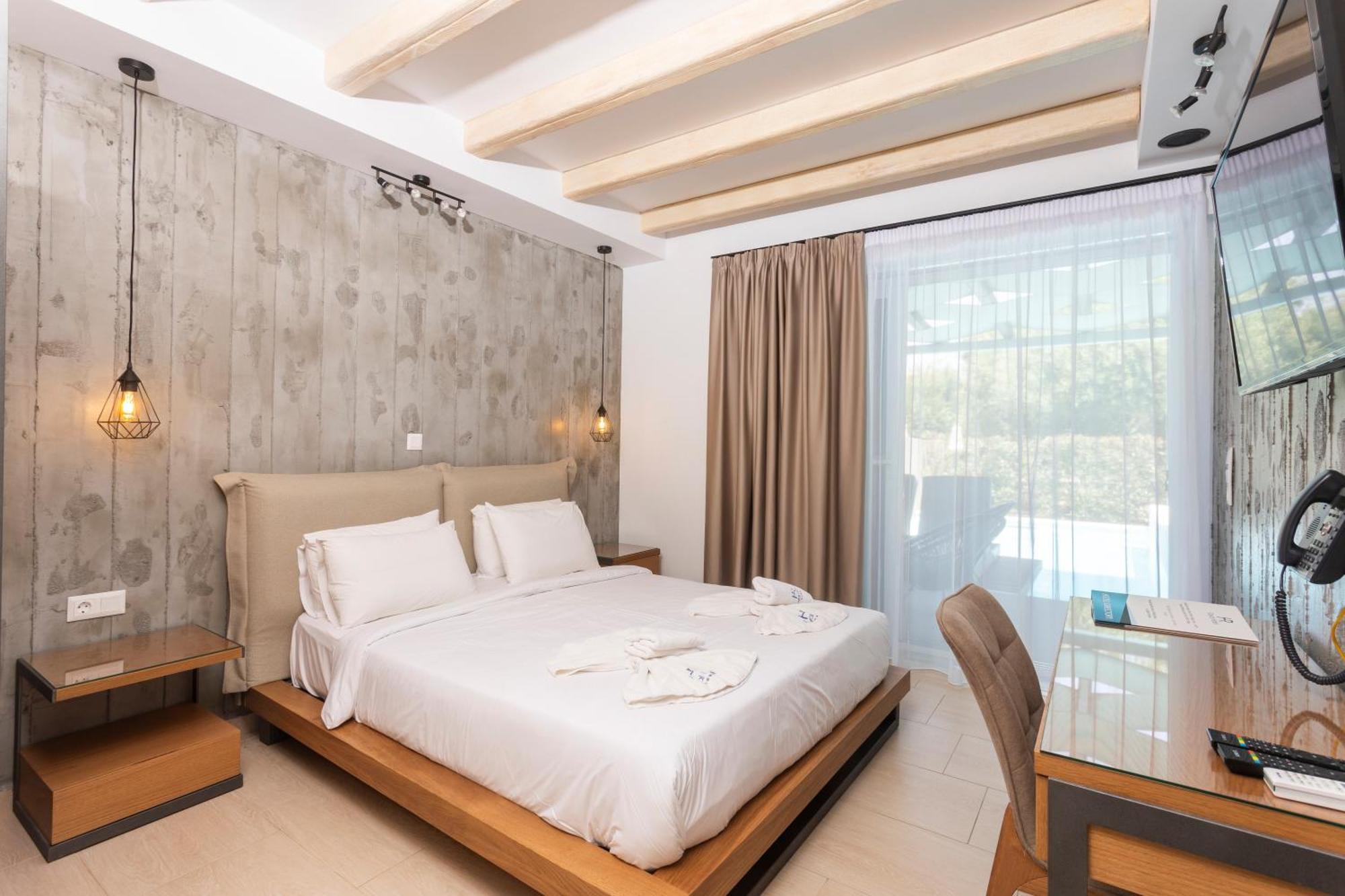 Junior Suite Private Pool