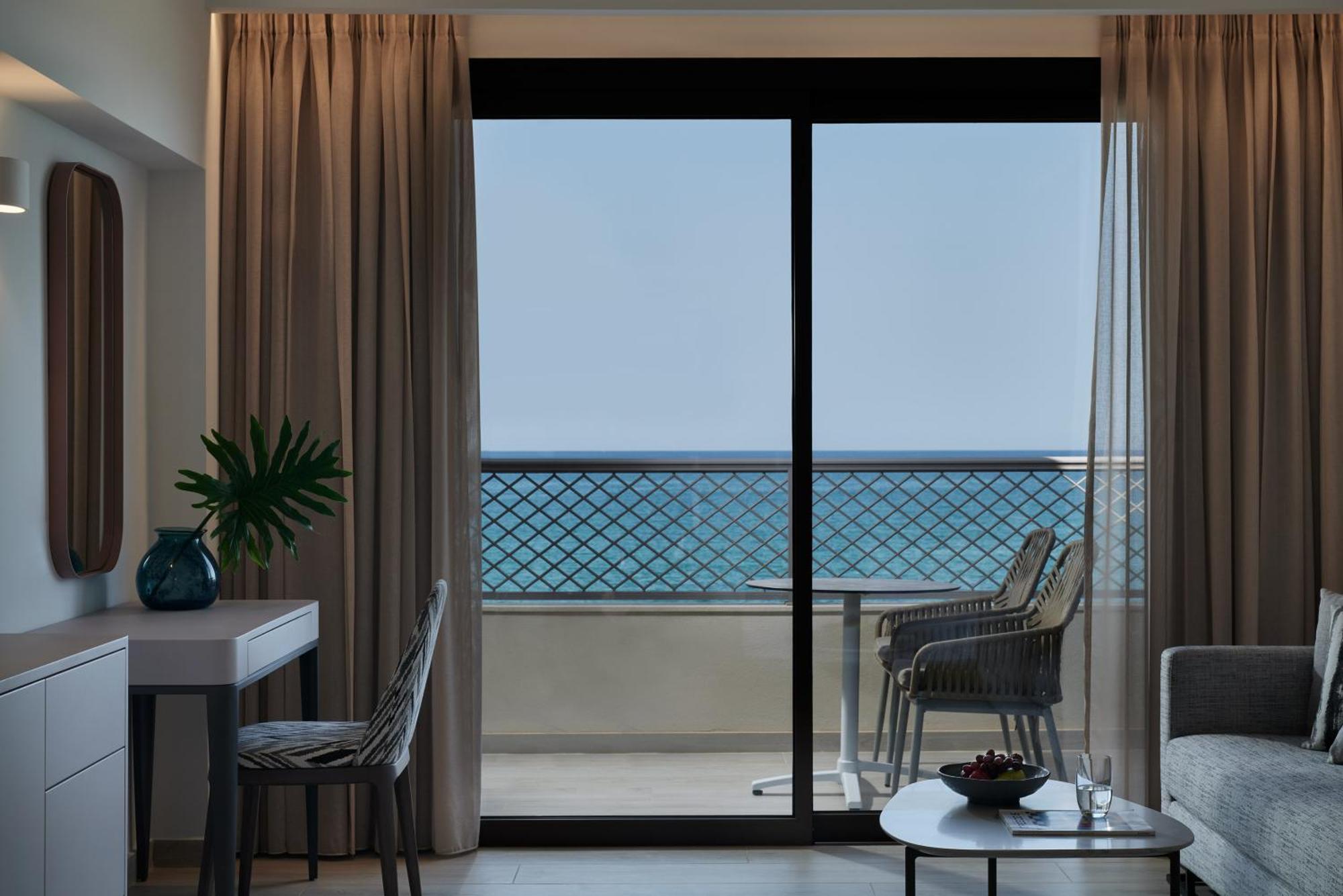 Junior Suite Sea Front