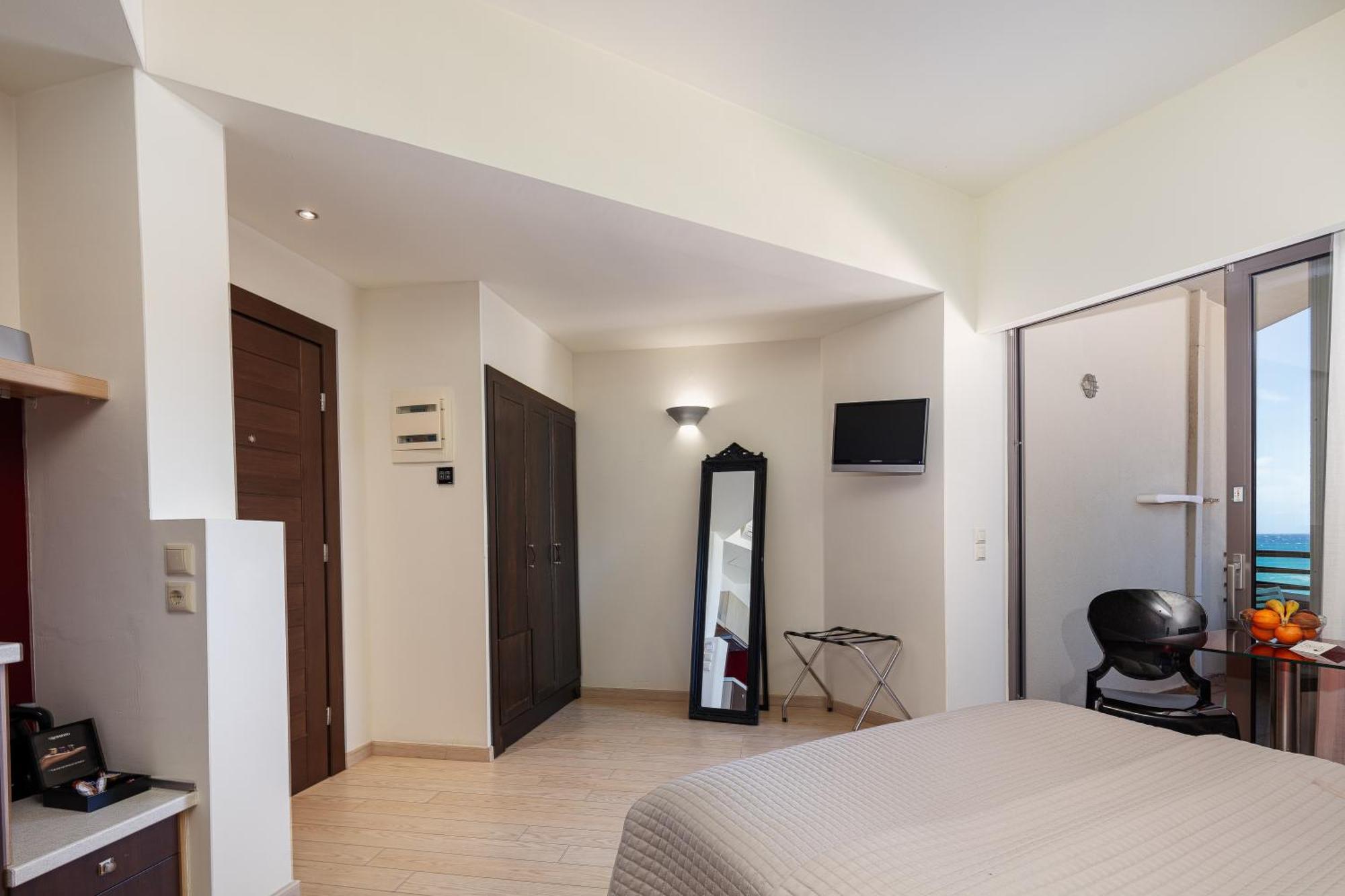 Executive Studio Side Sea View