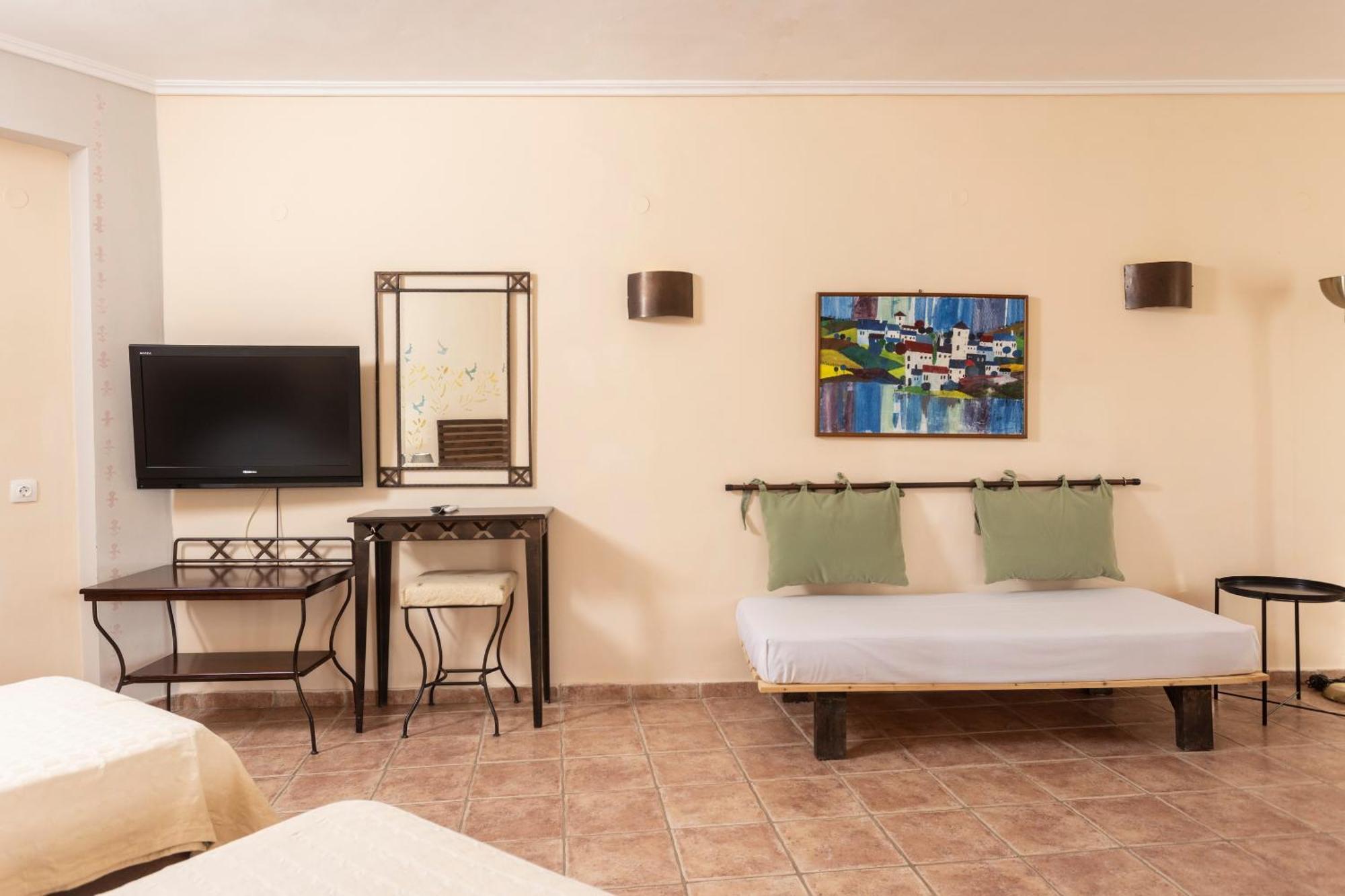 Standard Family Room