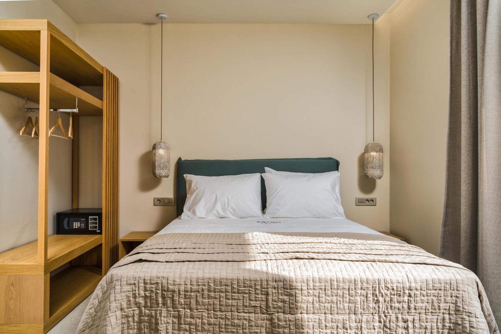 Deluxe Double Room Garden View