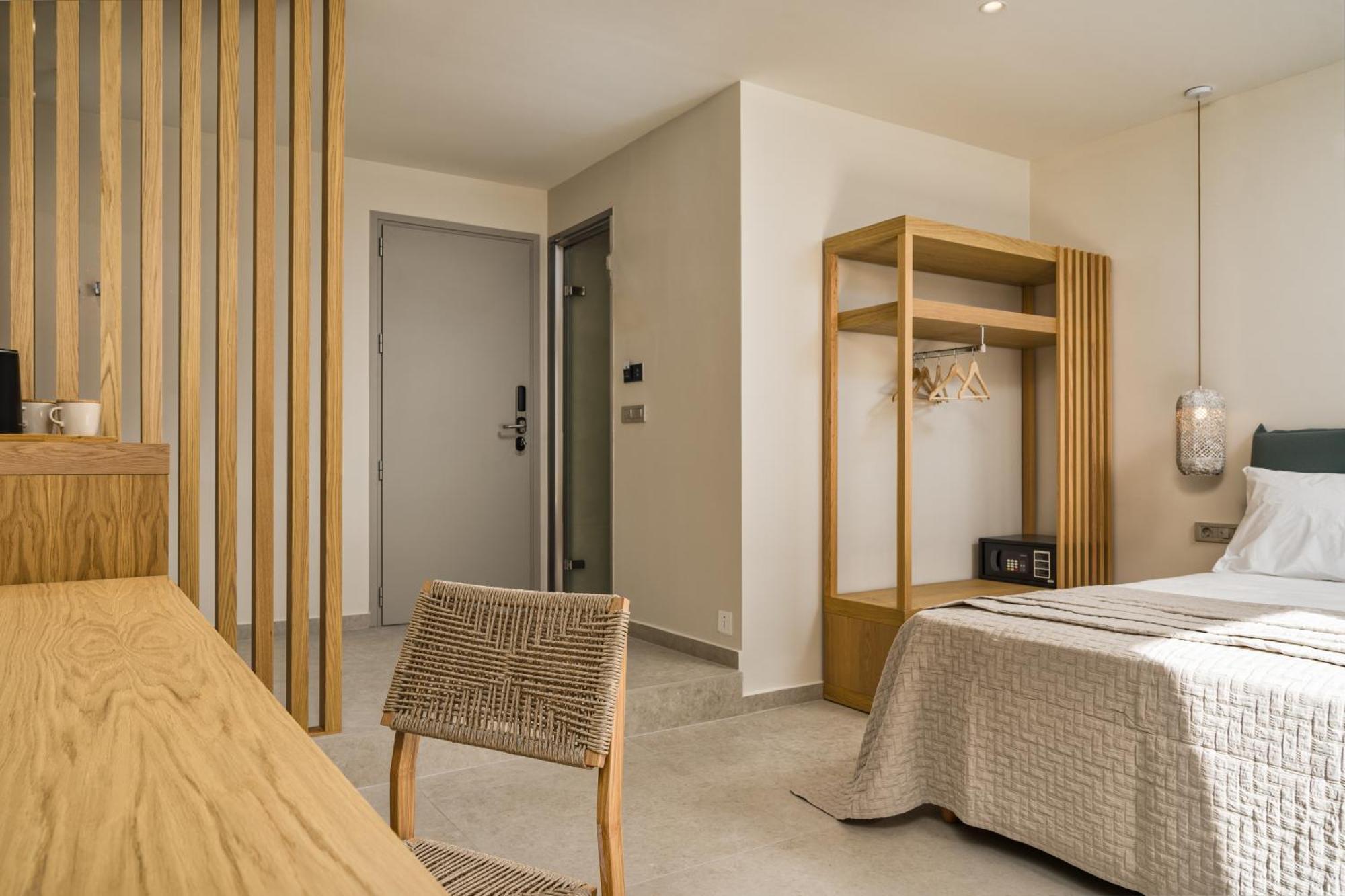Deluxe Double Room Garden View