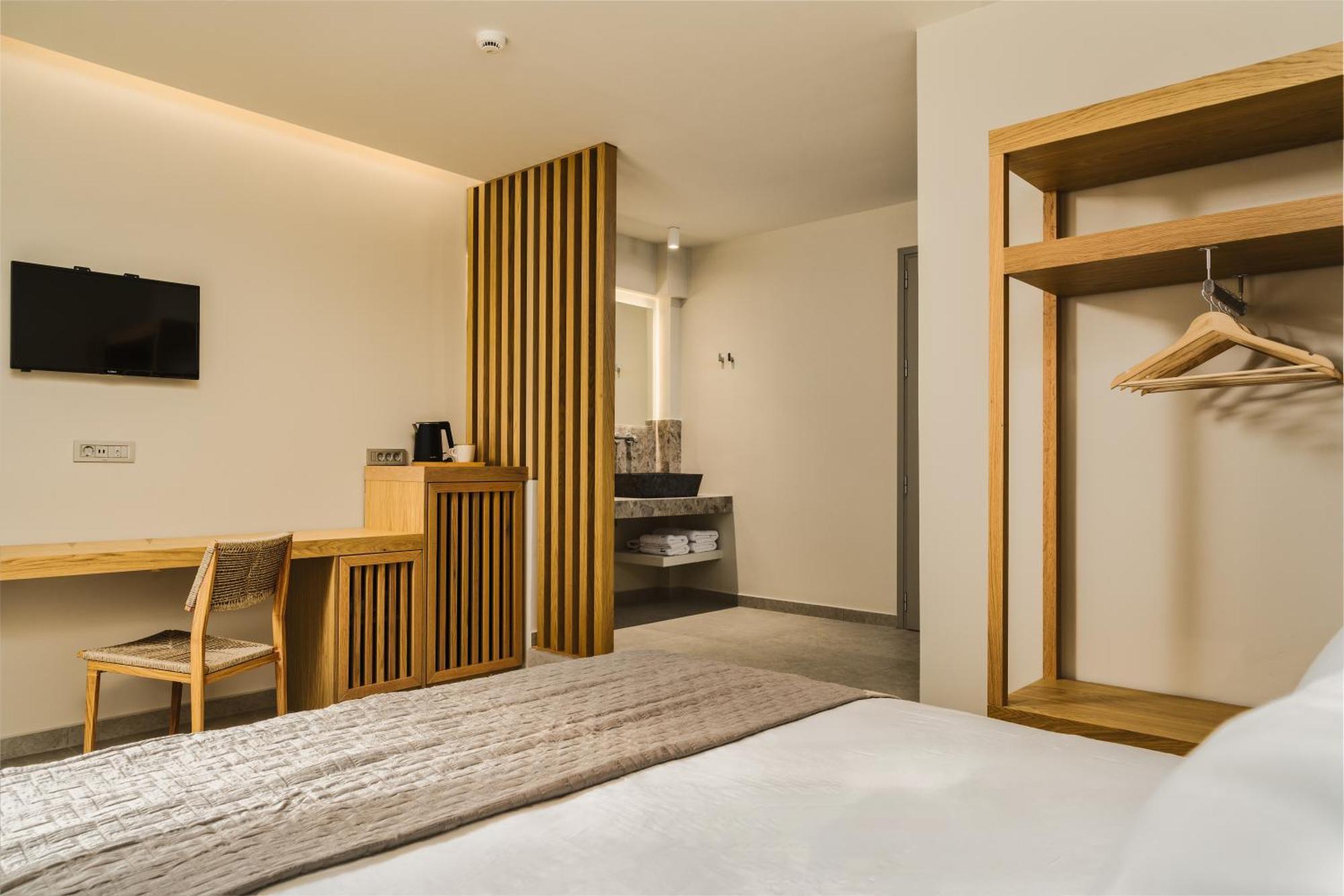 Deluxe Double Room Garden View