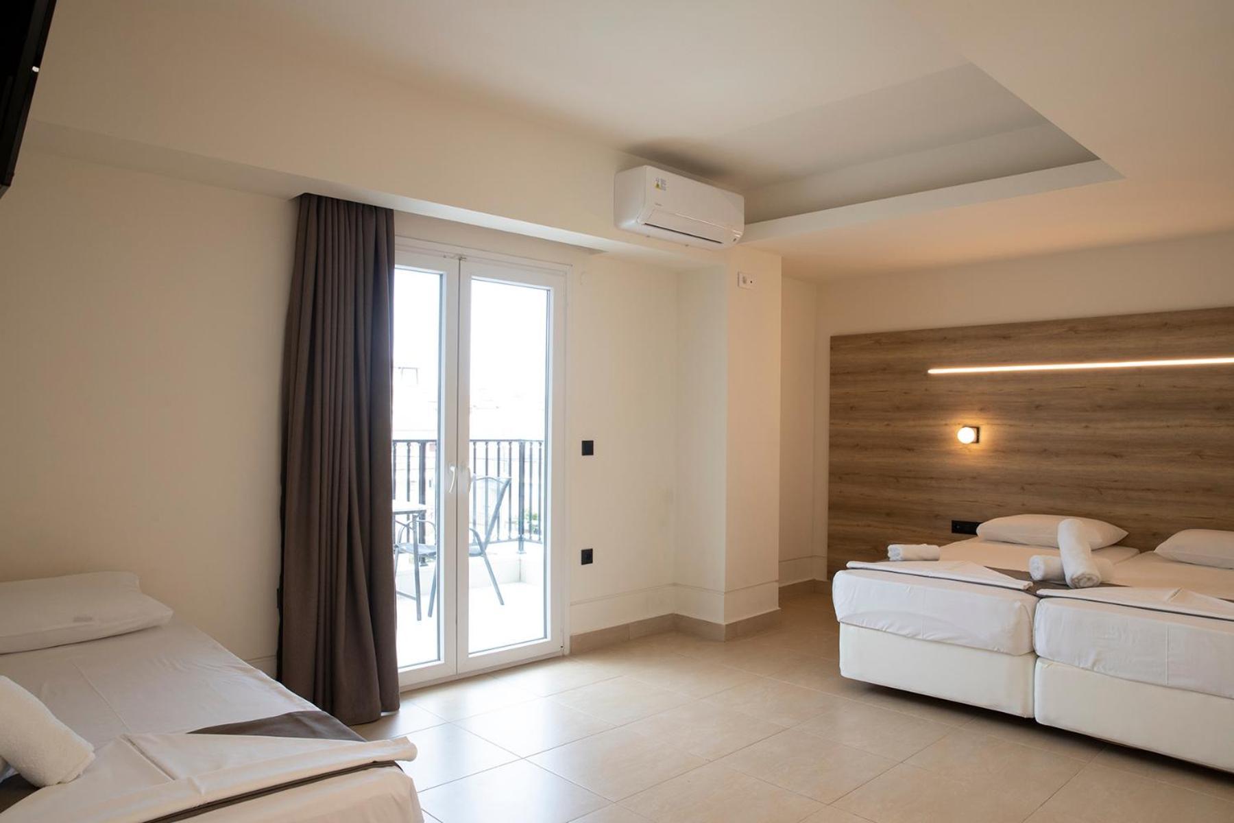 Standard Quadruple Room