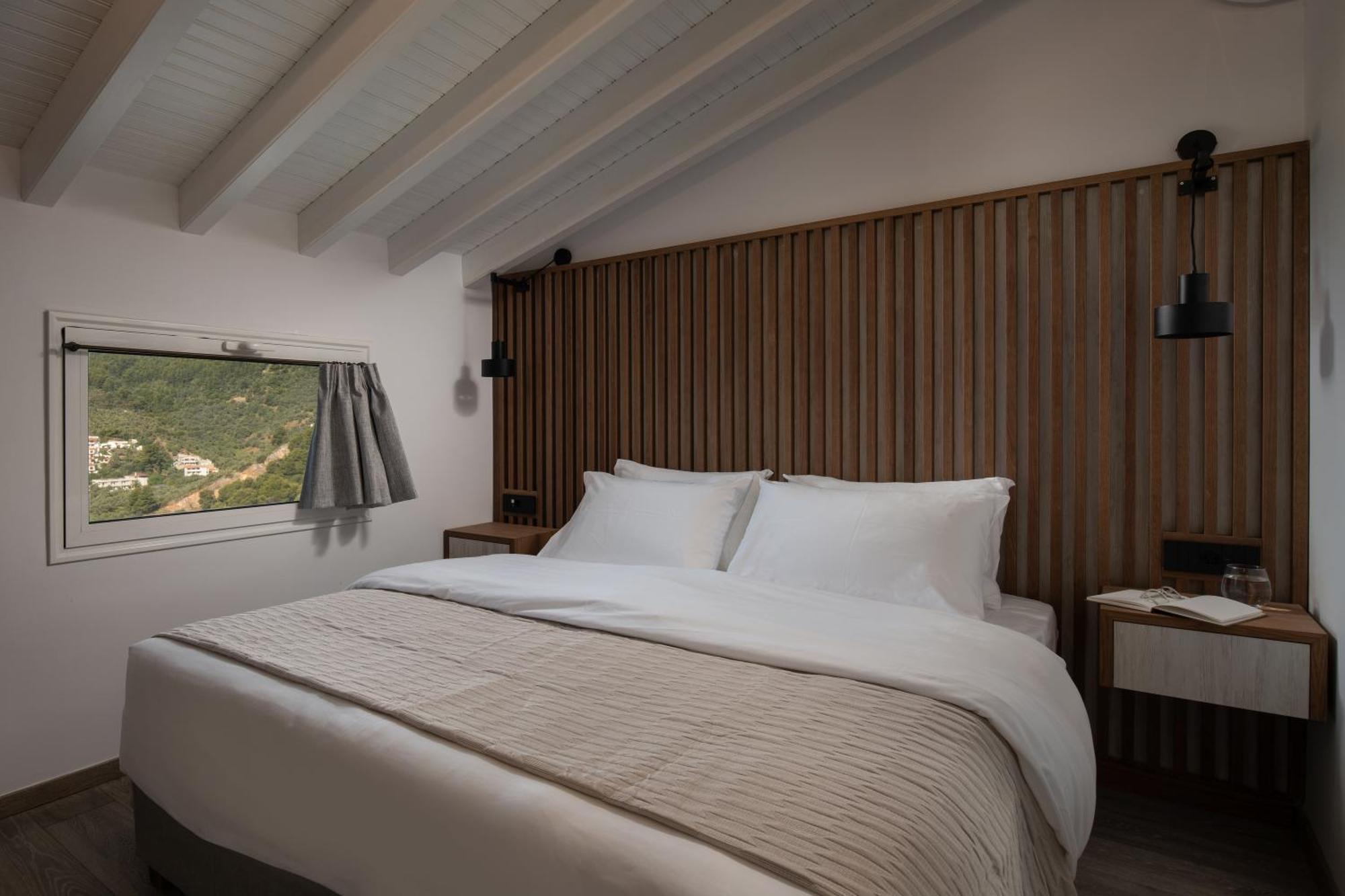 Suite with Hot Tub