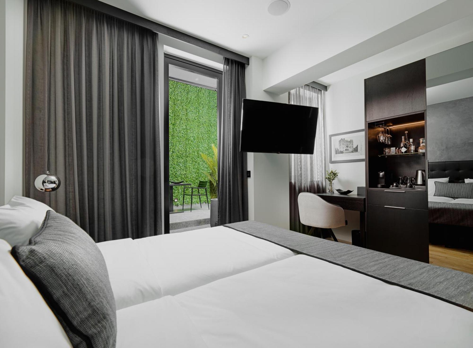Double Room Patio