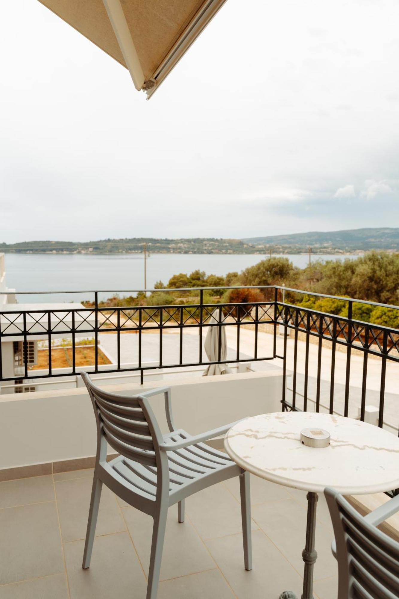 Deluxe Double Room Side Sea View