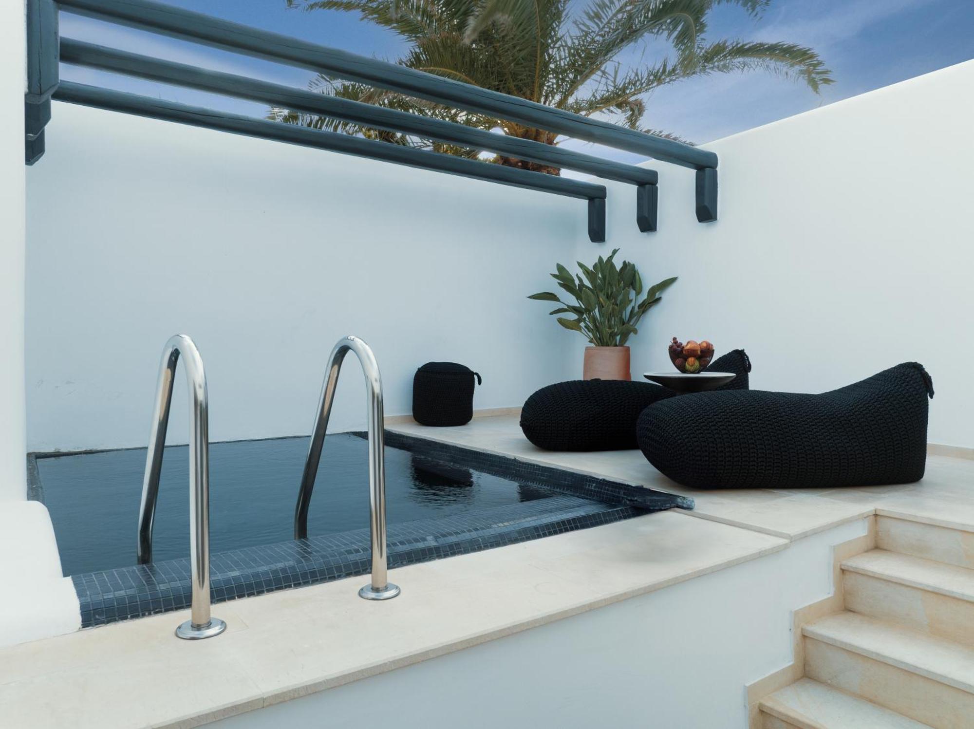 Friends & Family 2 Bedroom Suite Private Pool