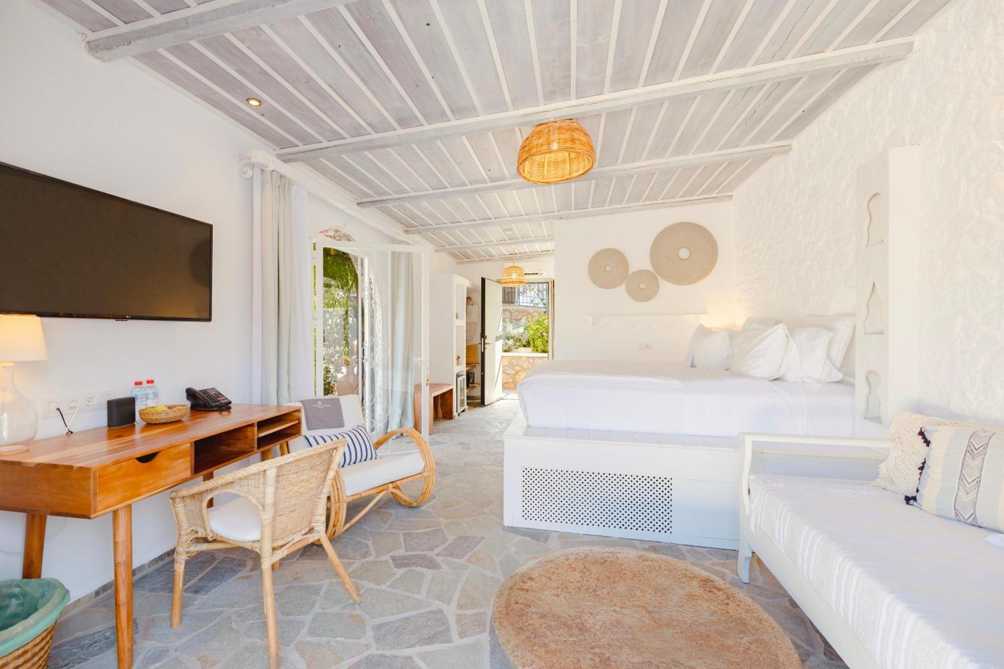 Mediterranean Suite Private Pool