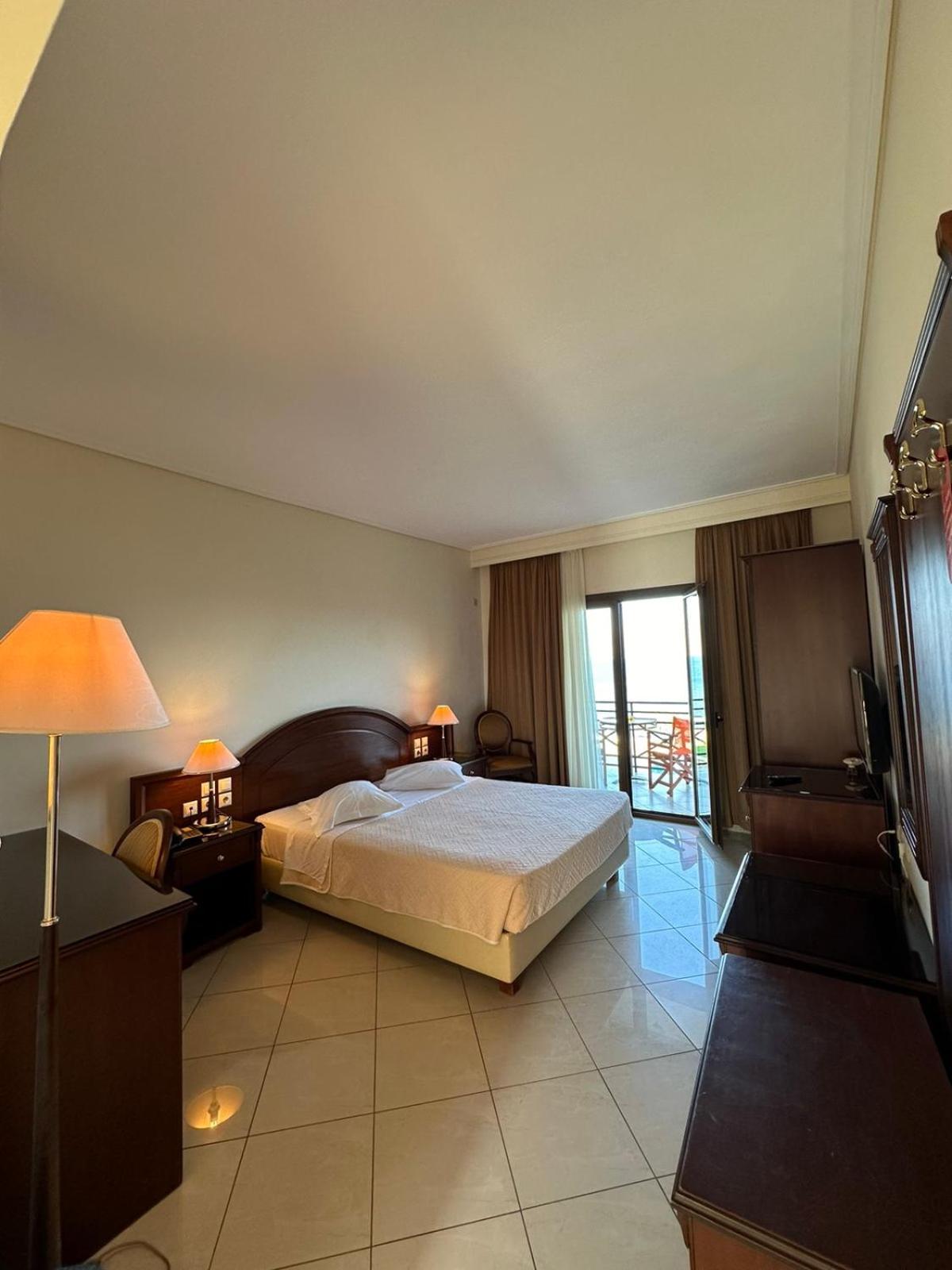 Double or Twin Room Sea View