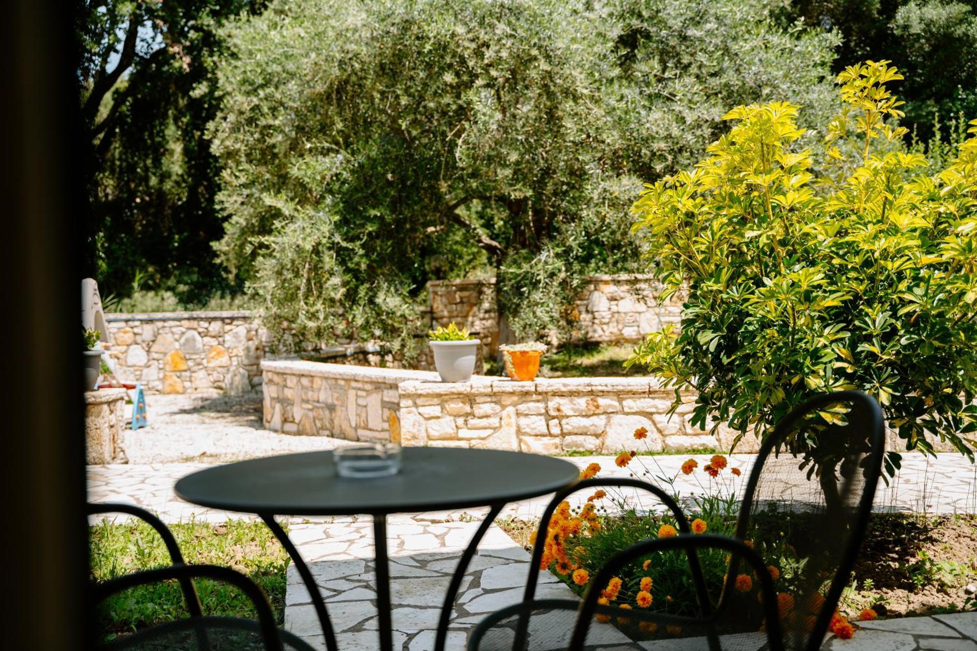Family Room Garden View