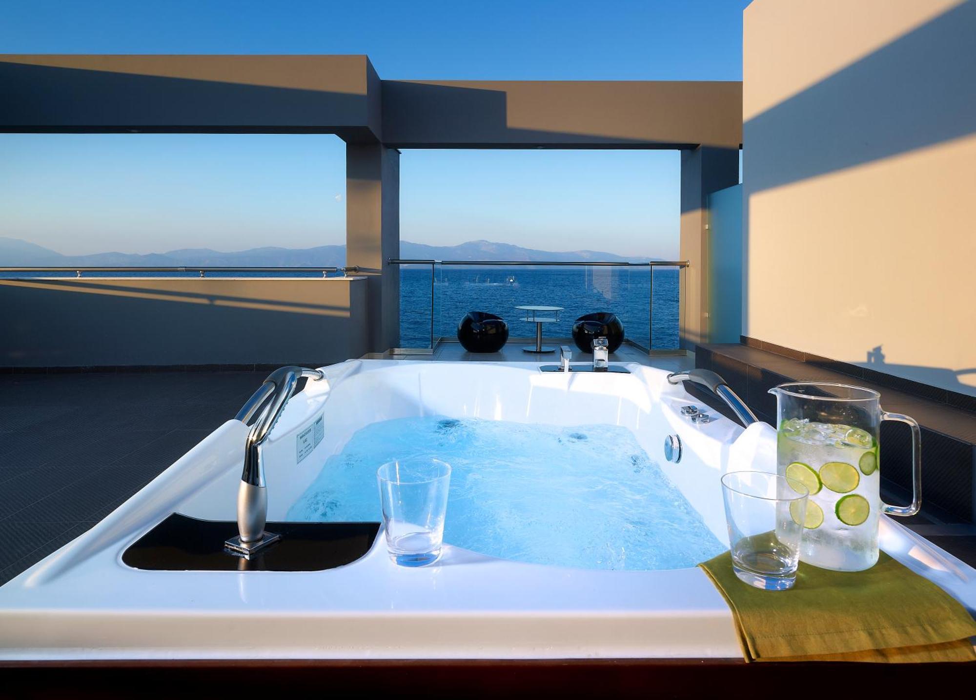 Deluxe King Suite