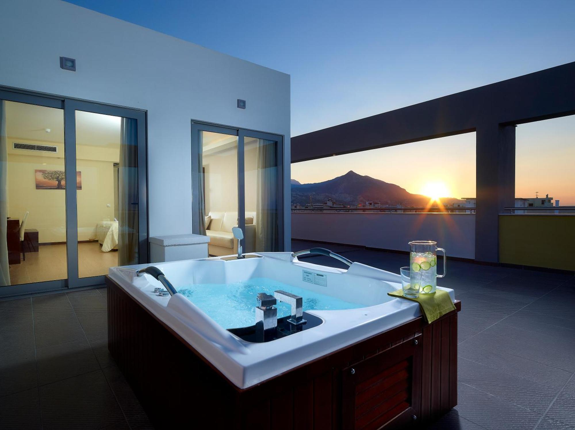 Deluxe King Suite