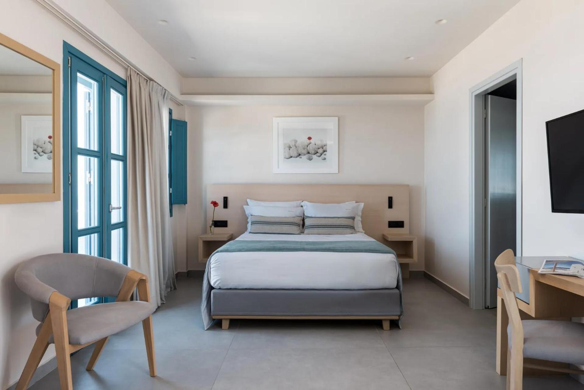 Santorini Sunrise Suite