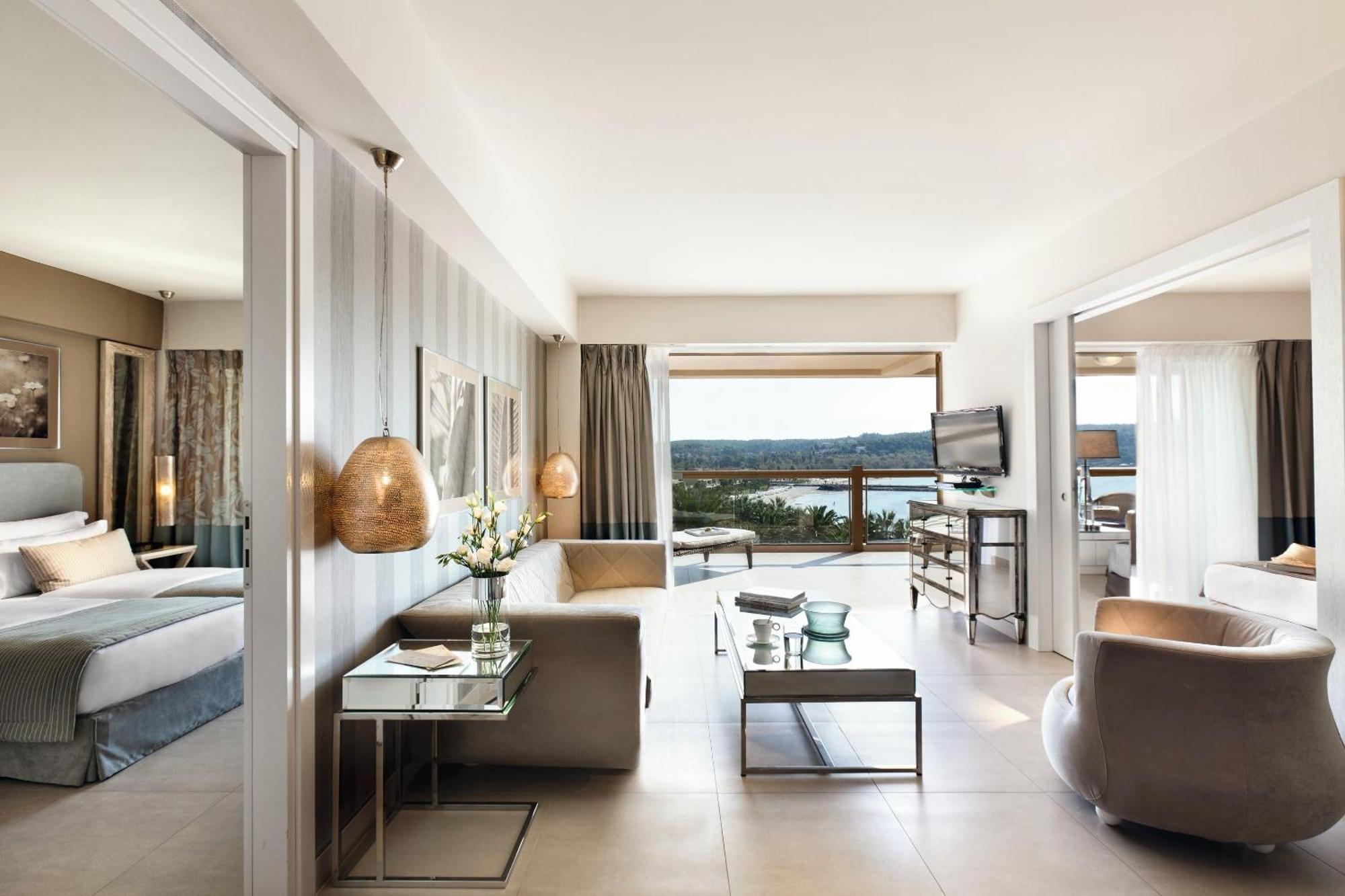 Two Bedroom Family Suite Sea View