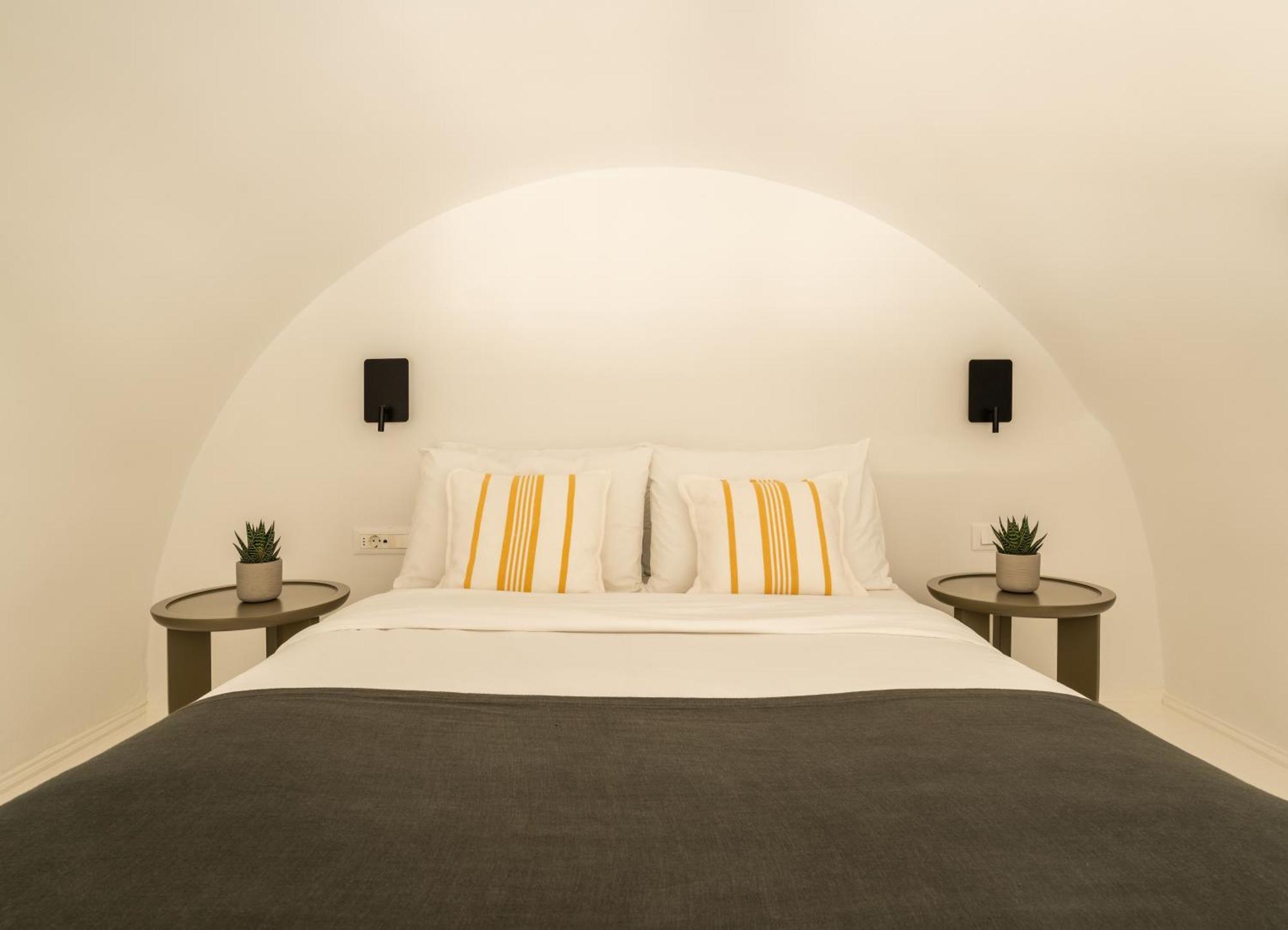 Deluxe Quadruple Room Caldera View