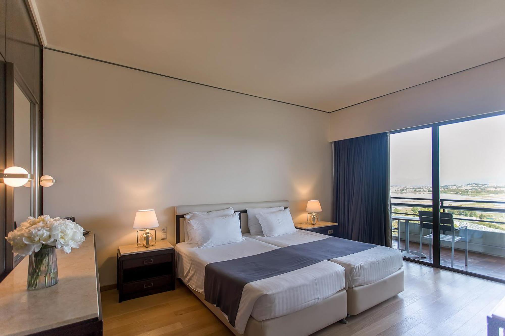 Twin Room Lake View