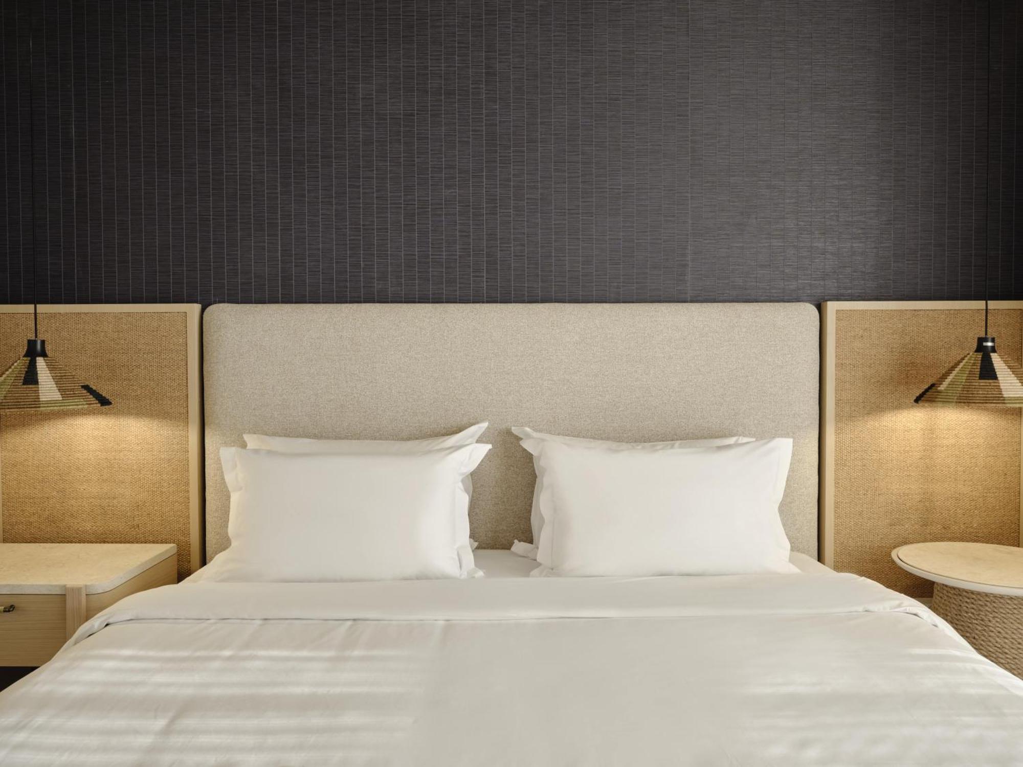 Deluxe Inland View Room