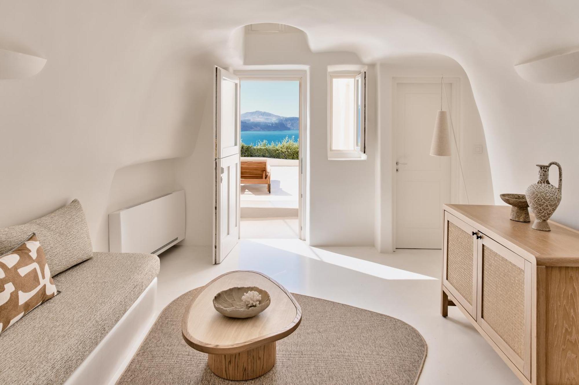 Aura Suite 1 Bedroom Suite 1 King Caldera view