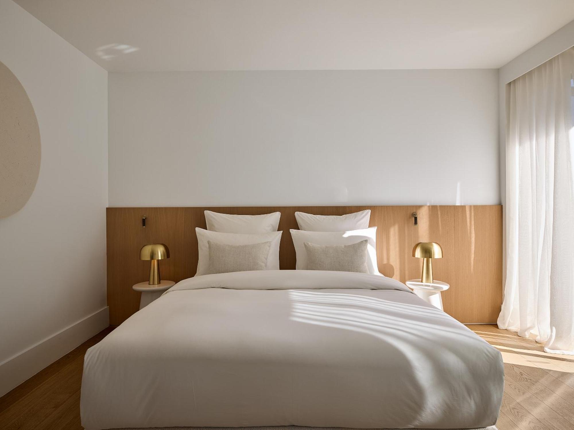 Riviera Room