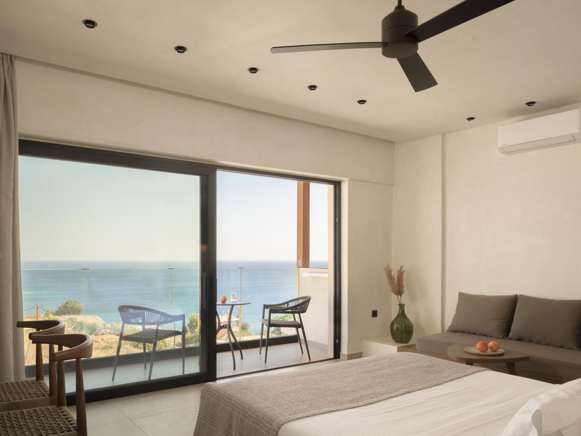 Superior Open Plan Apartment Sea View