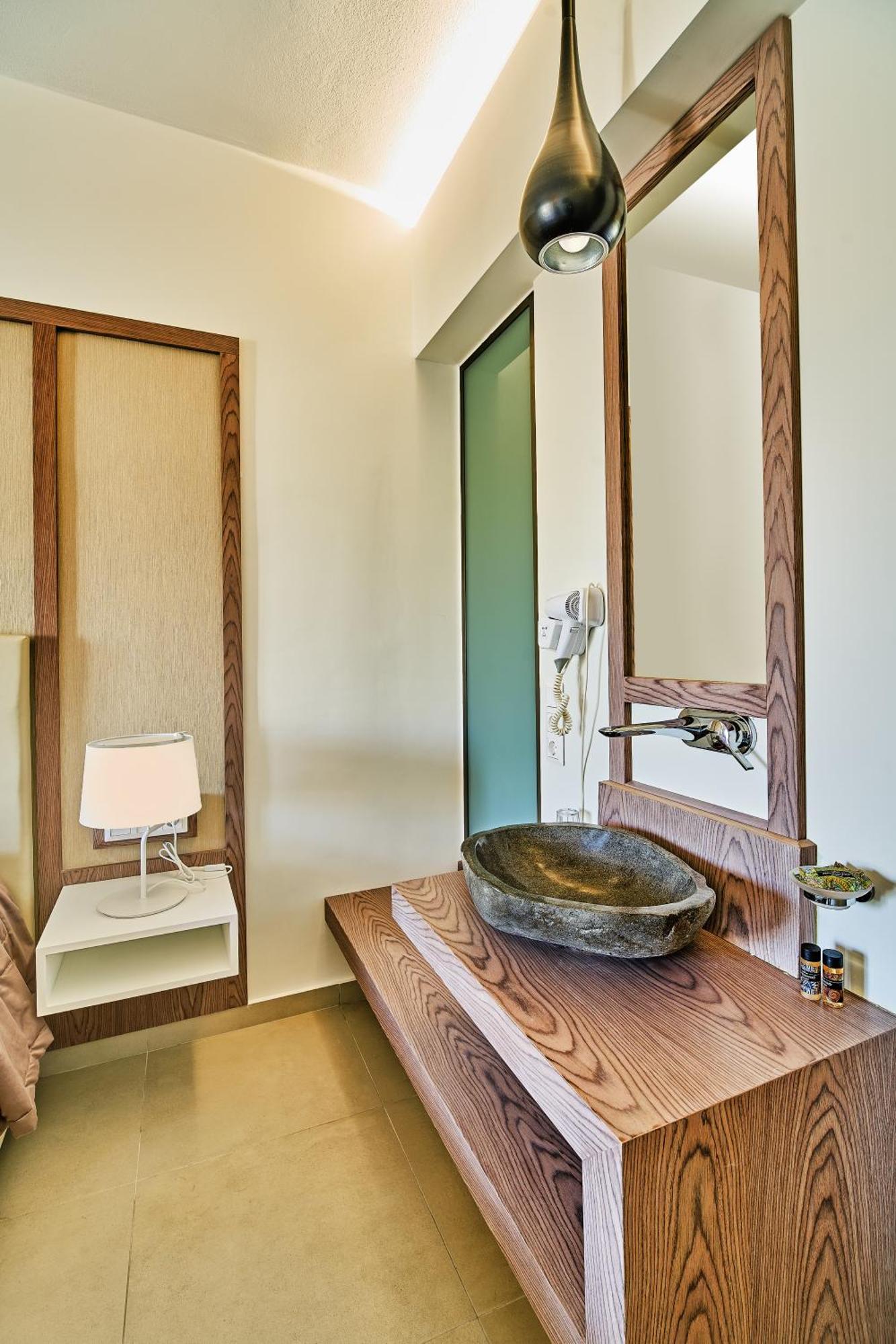 Deluxe Double Room Side Sea View