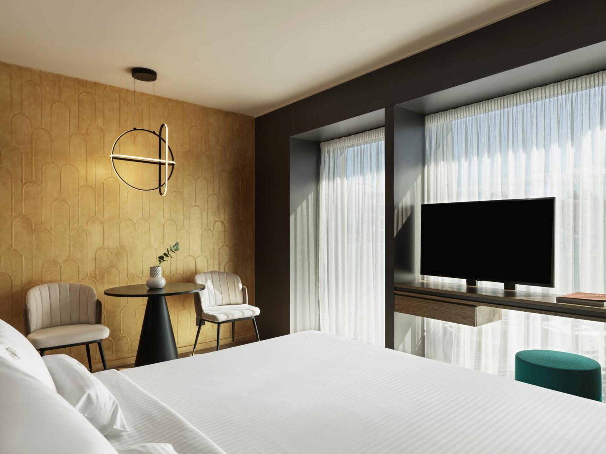 Deluxe Queen Room Balcony