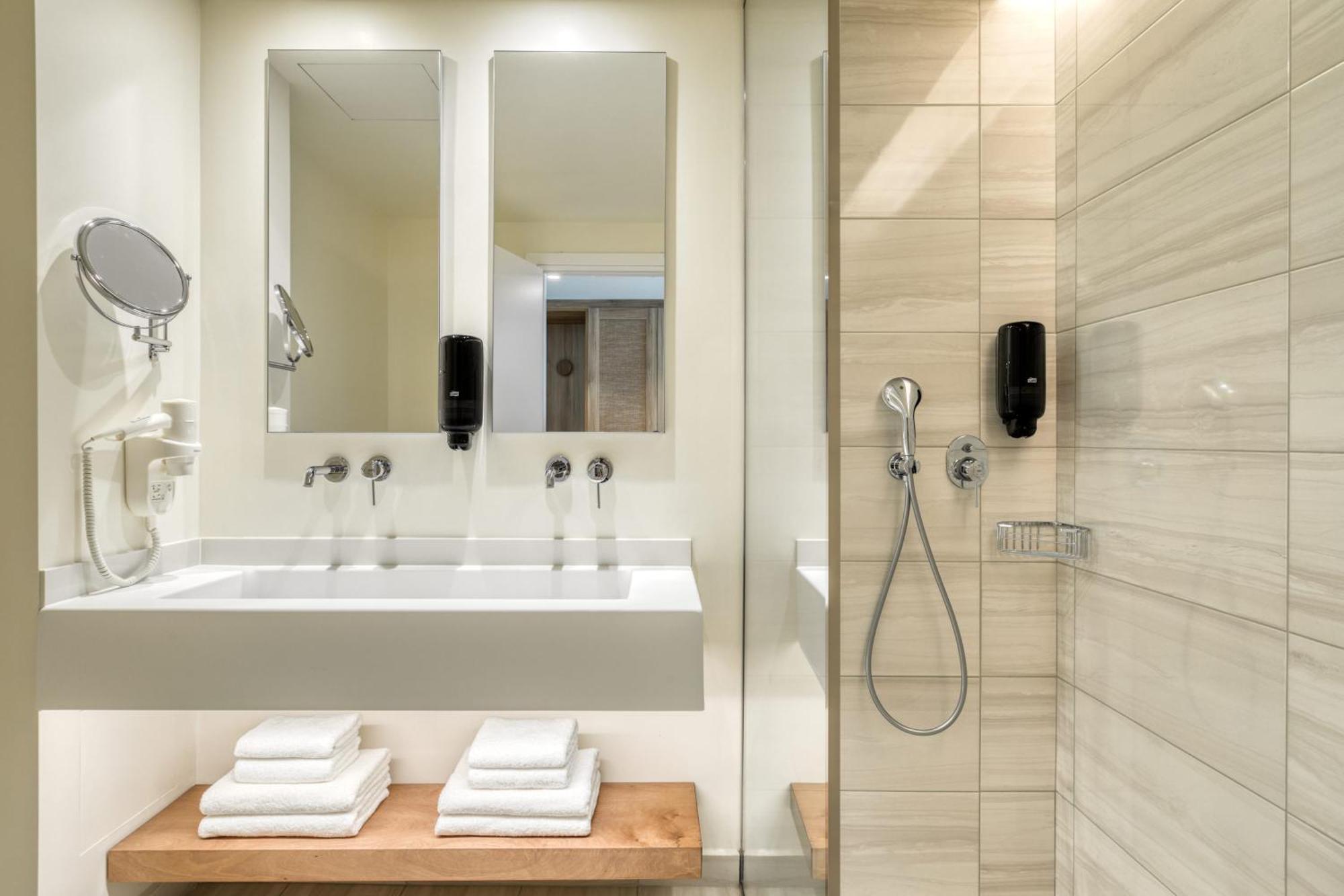 Swim Up Double Room Adults Only