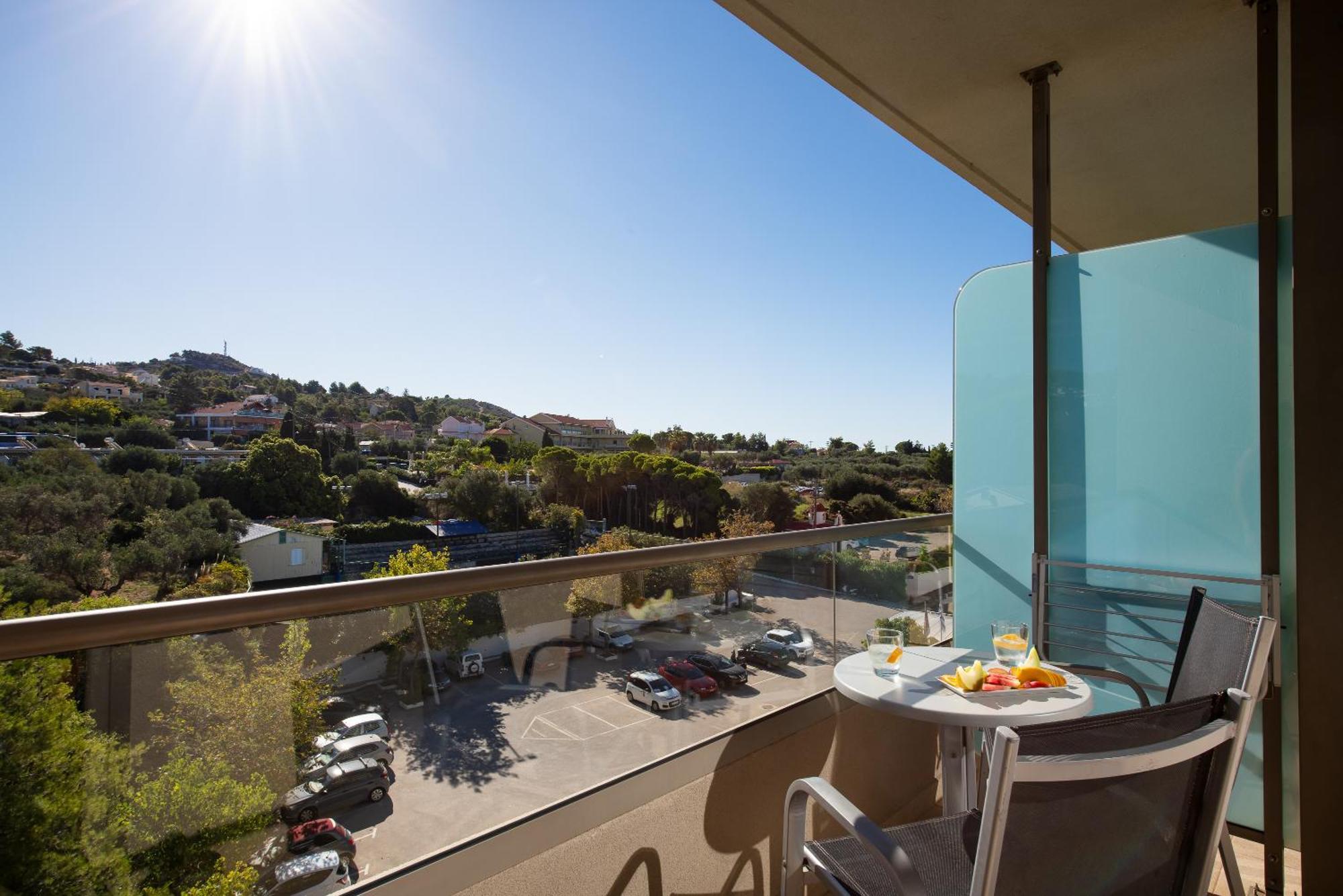 Double or Twin Room Garden View