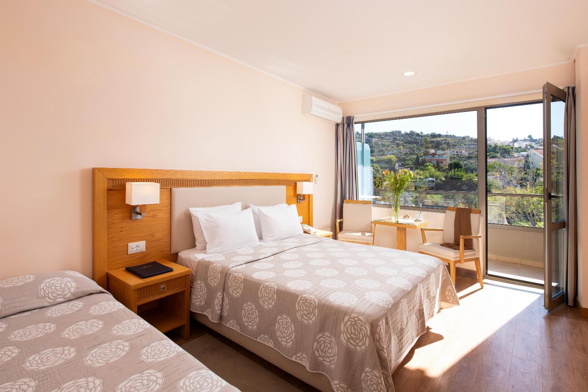 Double or Twin Room Garden View
