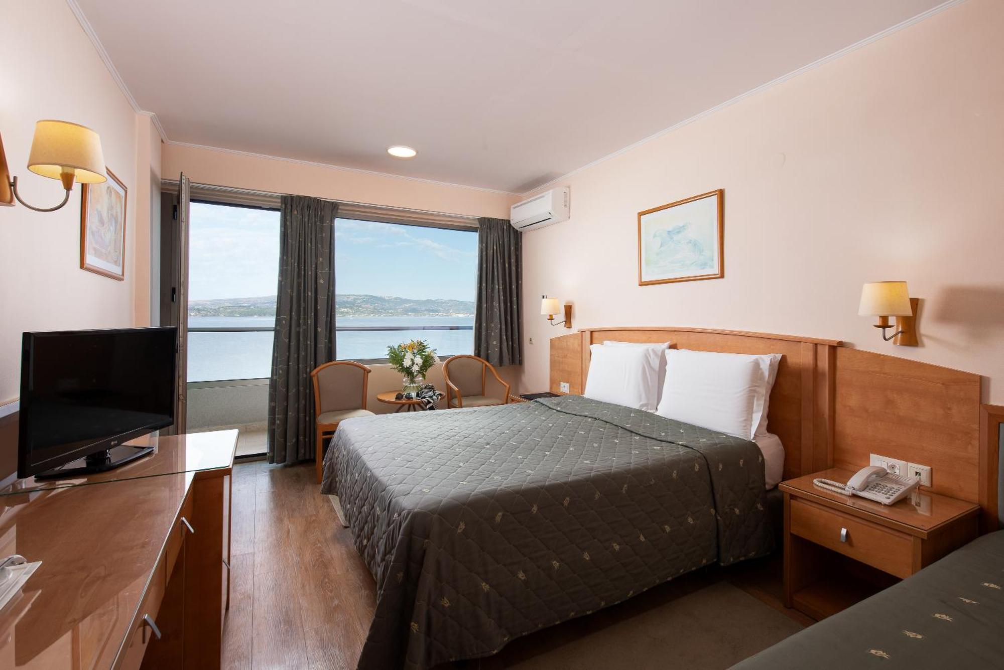 Double or Twin Room Sea View