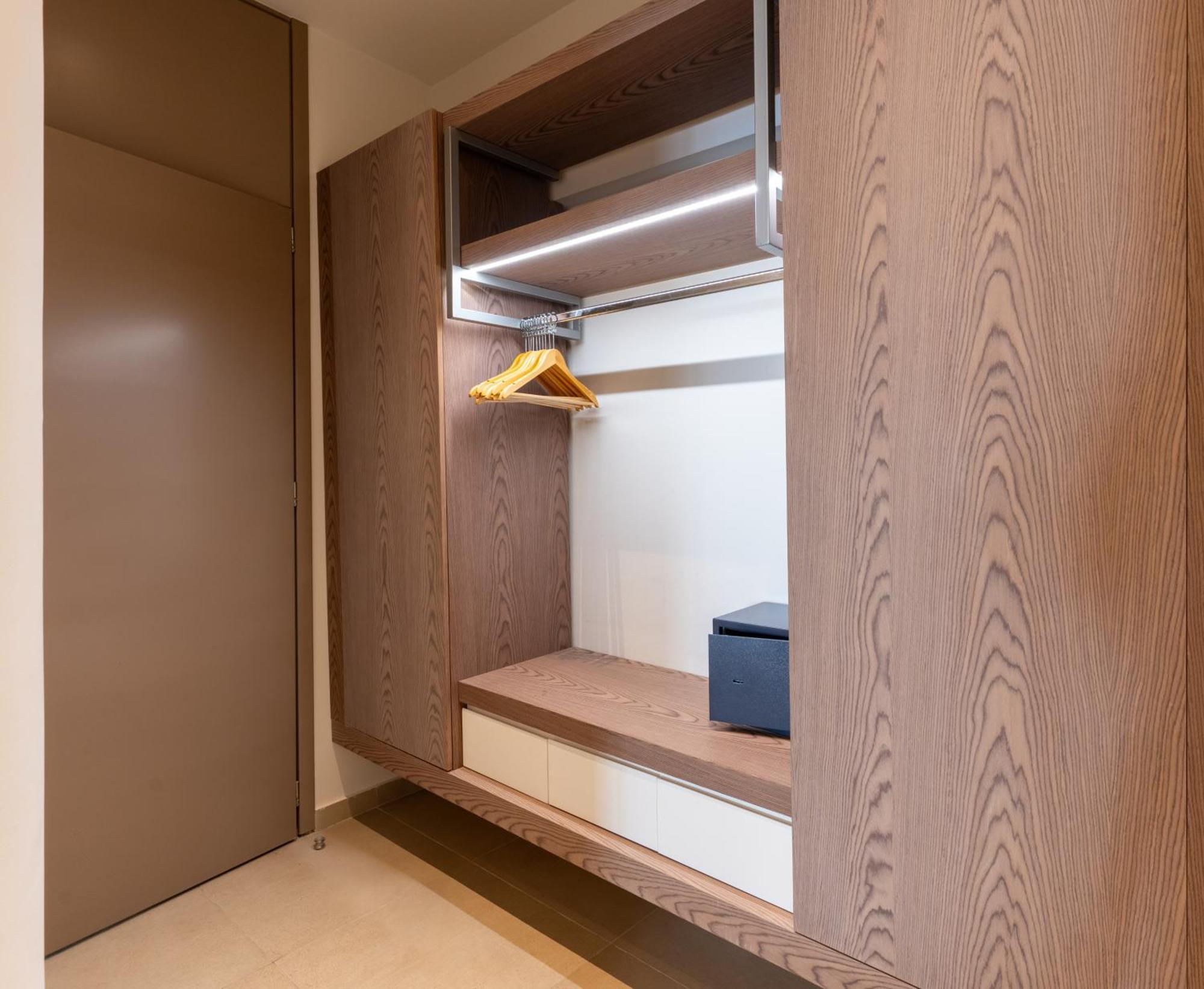 Deluxe Double Room Side Sea View