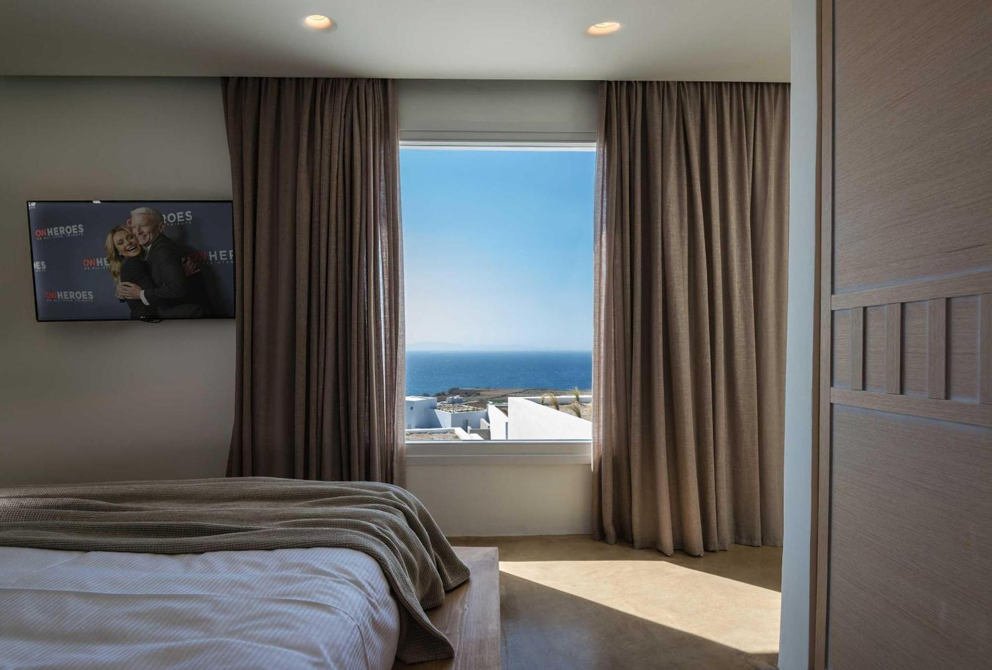 Family Suite Infinity Pool