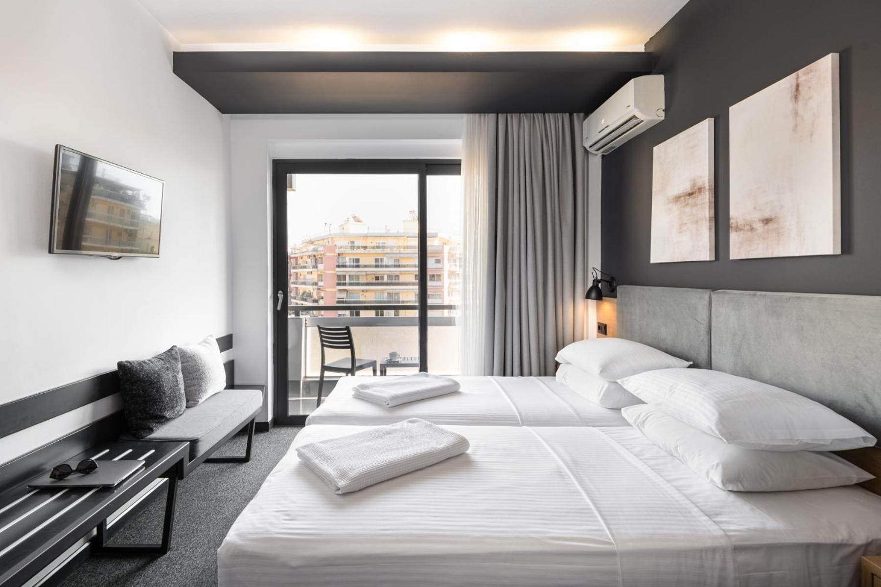 Superior City Room