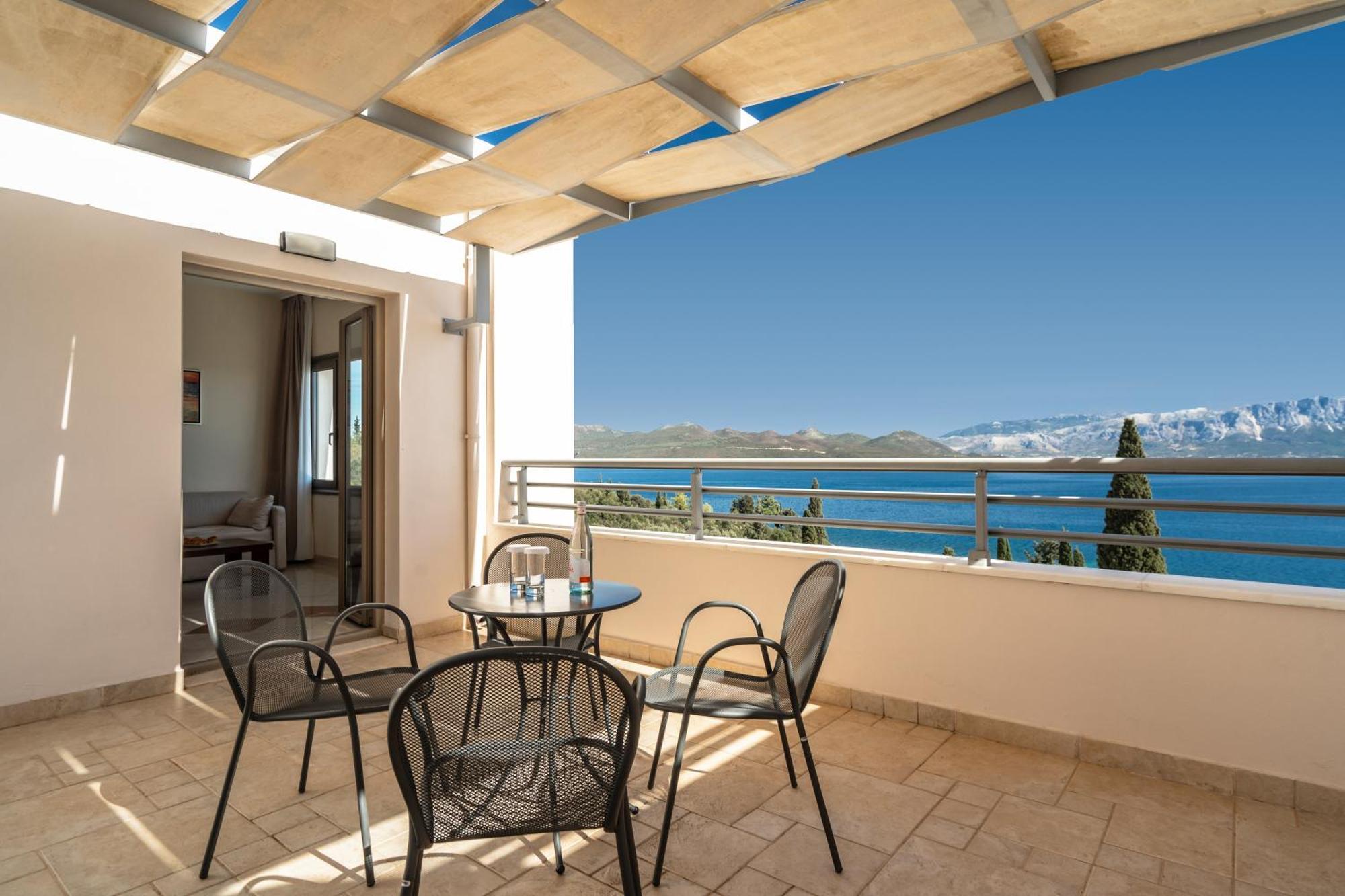 Superior Double or Twin Room Sea View