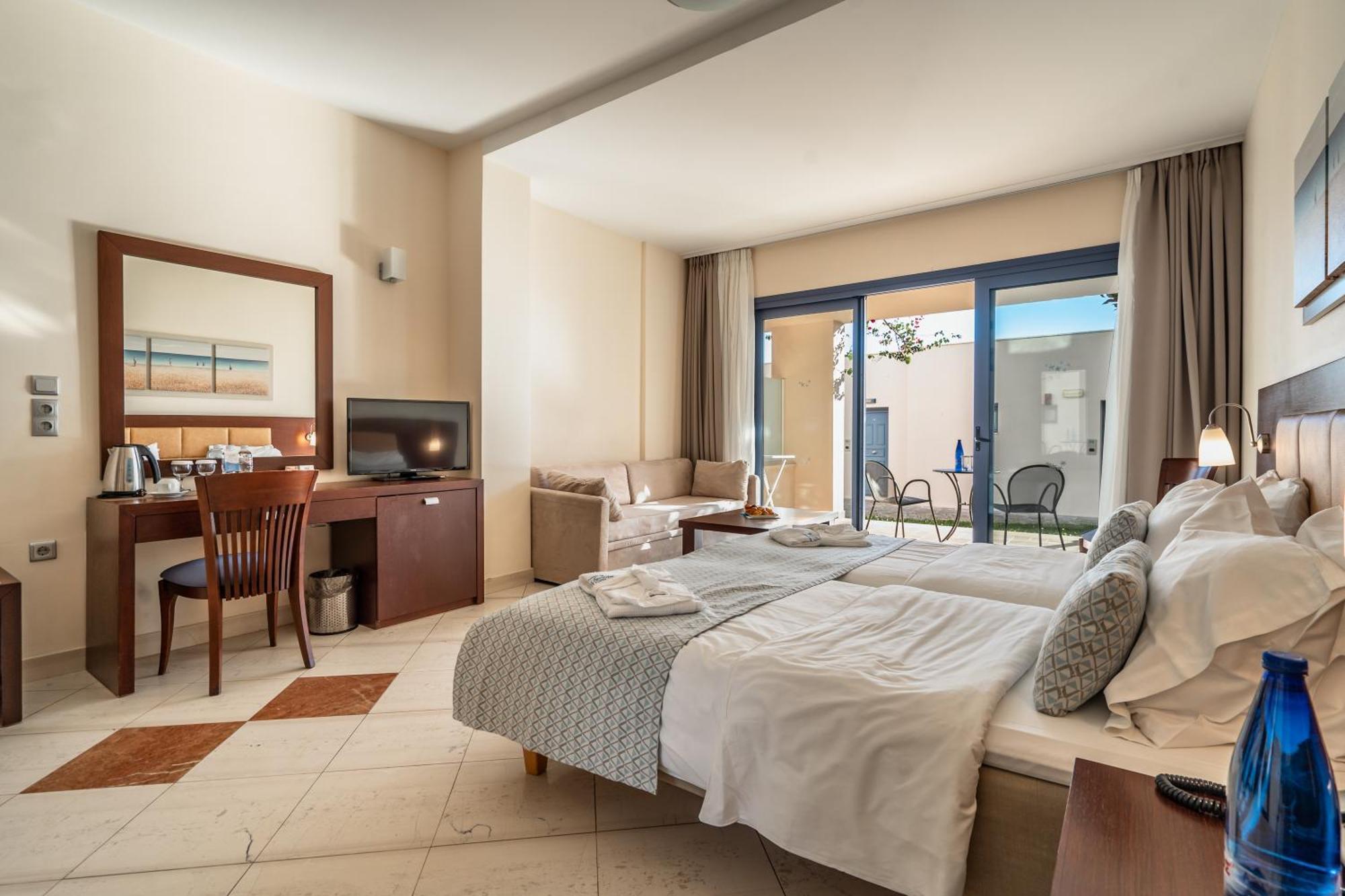 Superior Double or Twin Room Garden View