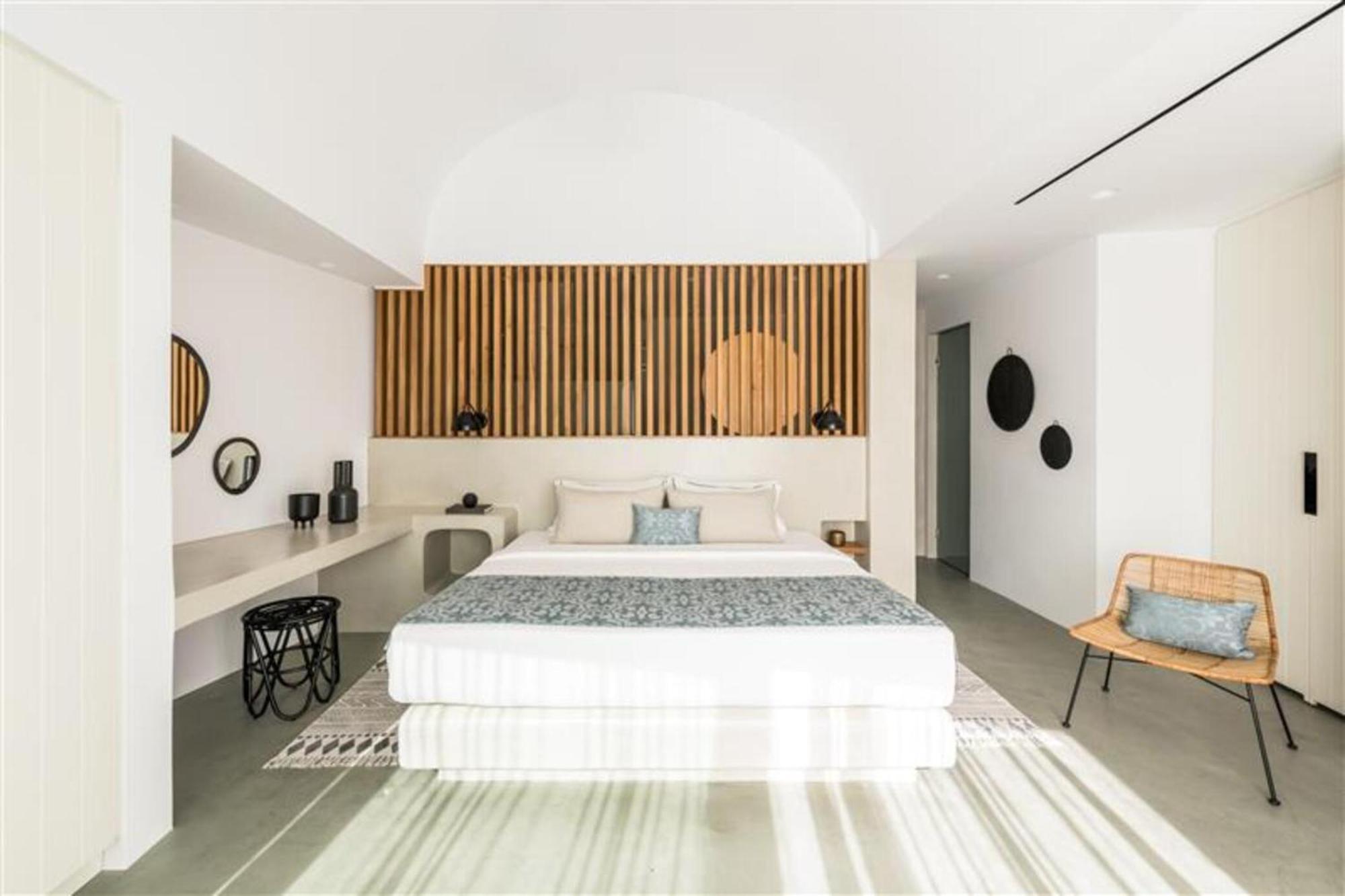 Pure Suite Pool or Jacuzzi