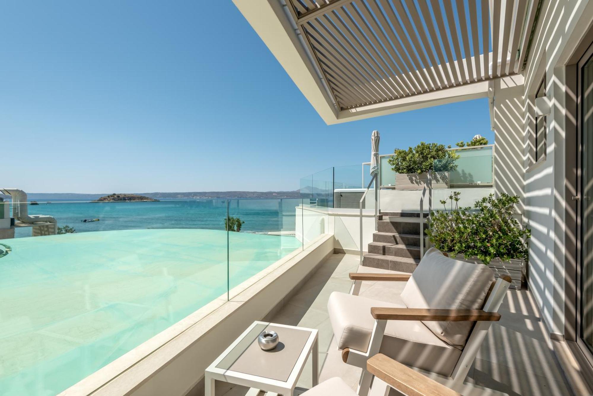Superior Suite Sea View Spa Bath