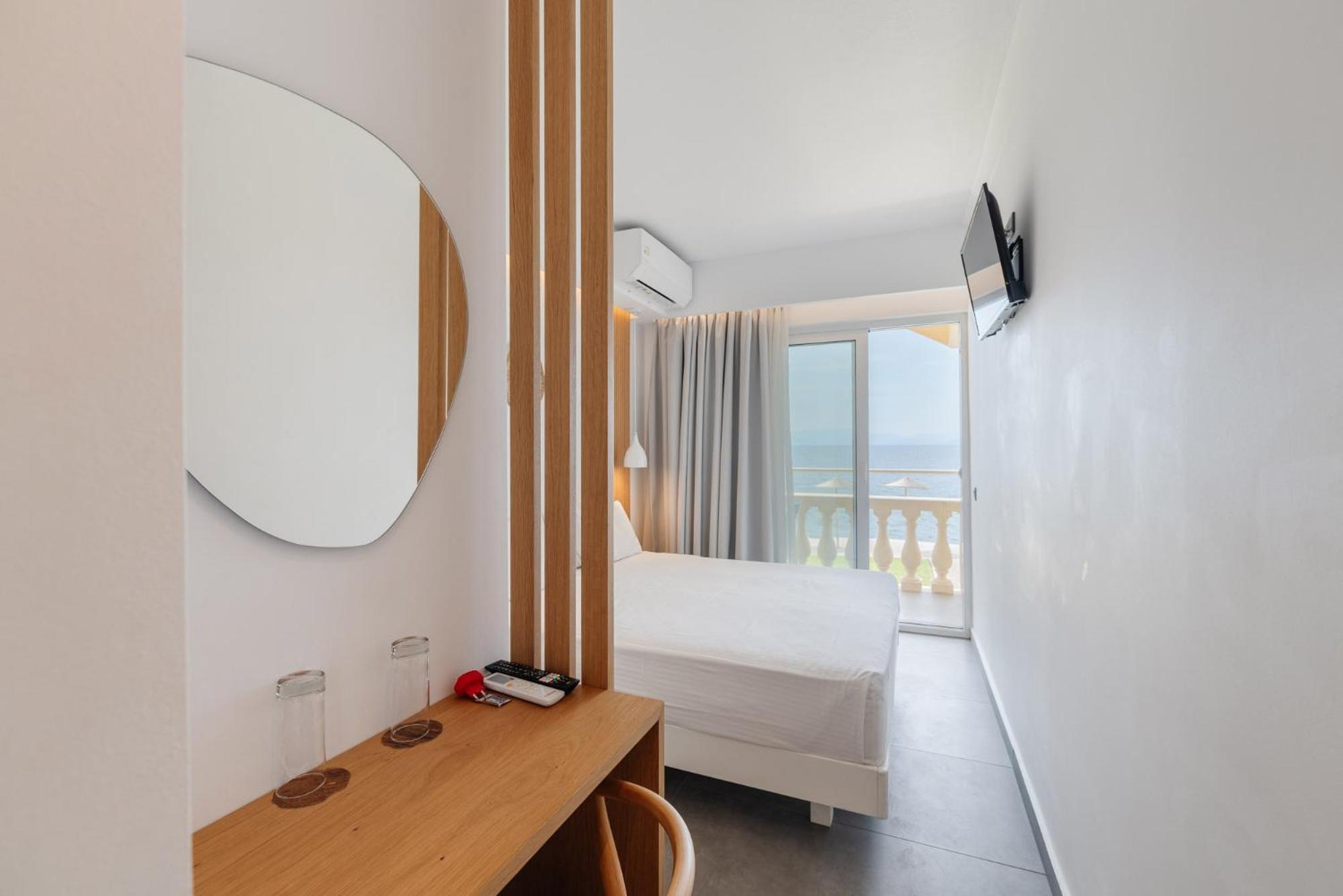 Deluxe Double Room Balcony Pontikonisi island view